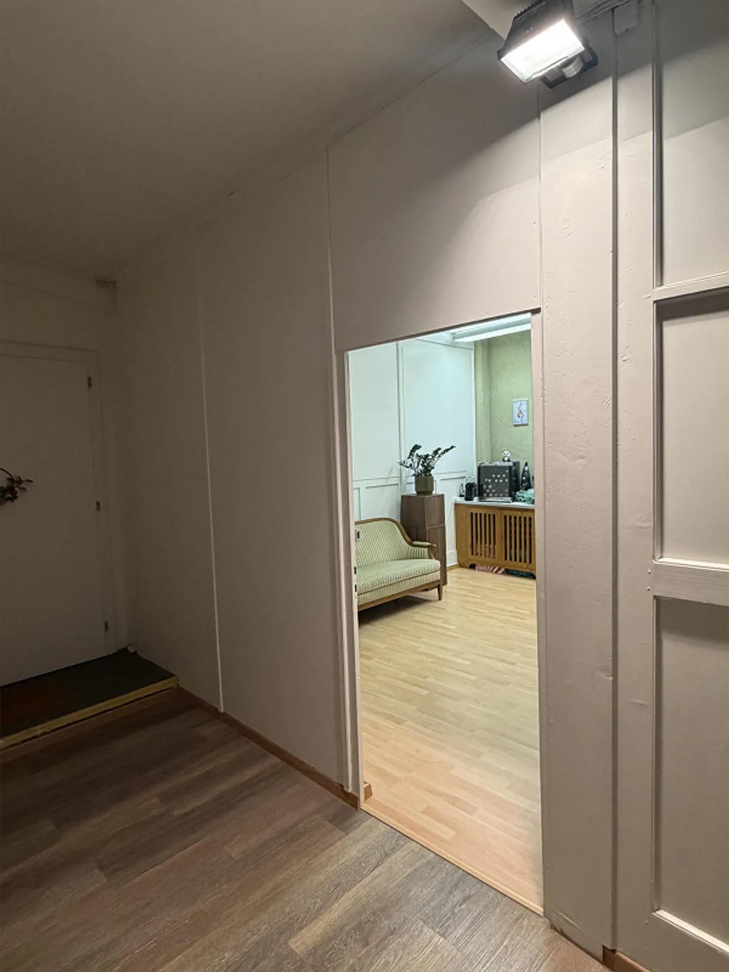 Two Office / Hobby Rooms in Horn TG (20 m2 and 40 m2) - Photo 3 of 6
