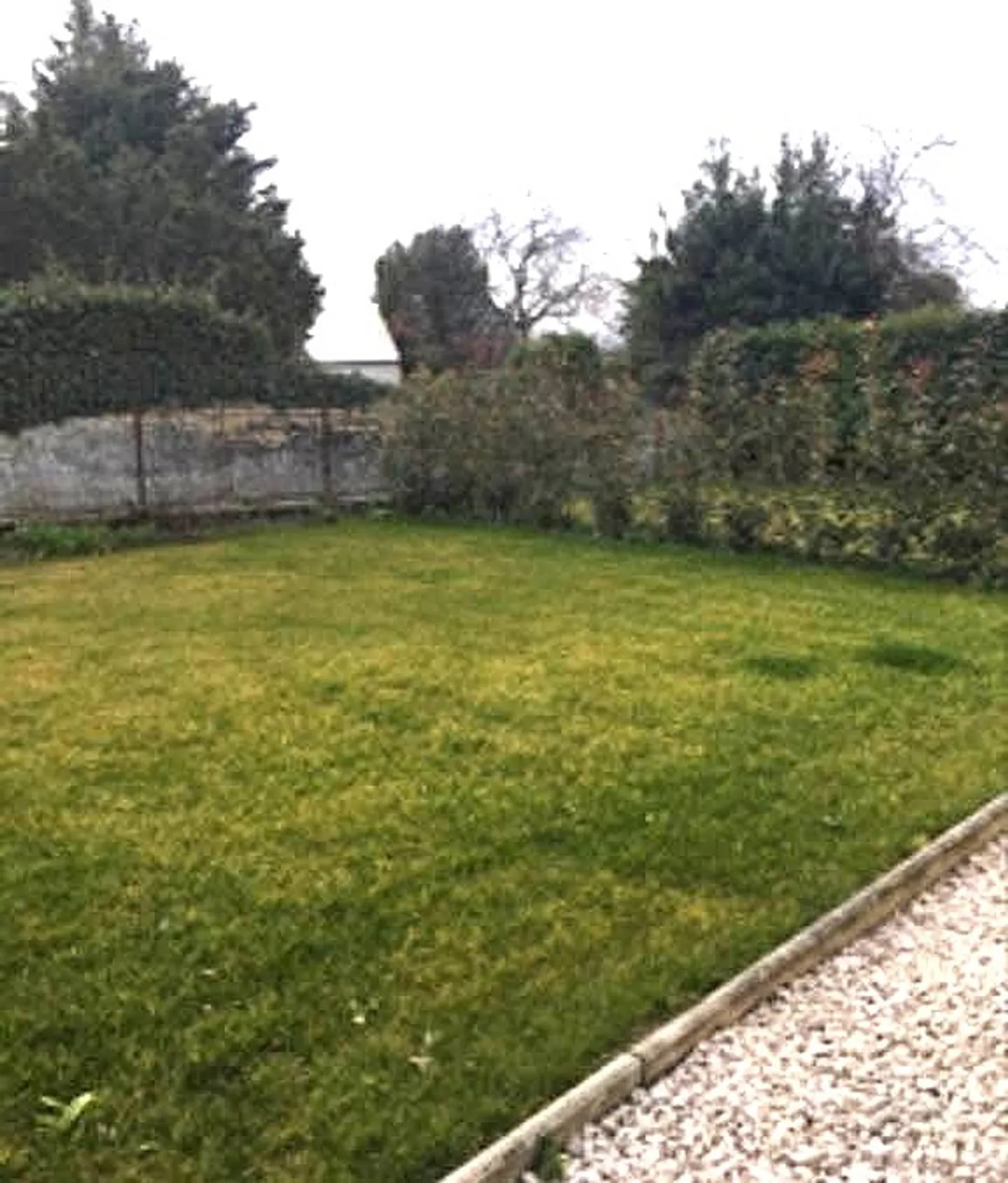 Charmant Appartement Triplex avec Jardin - Photo 2 sur 9