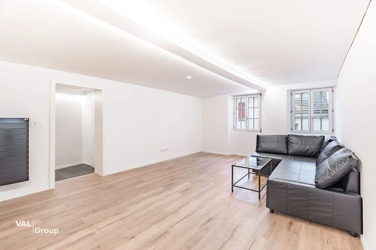 Bijou historique avec noyau moderne - Photo 3 sur 10