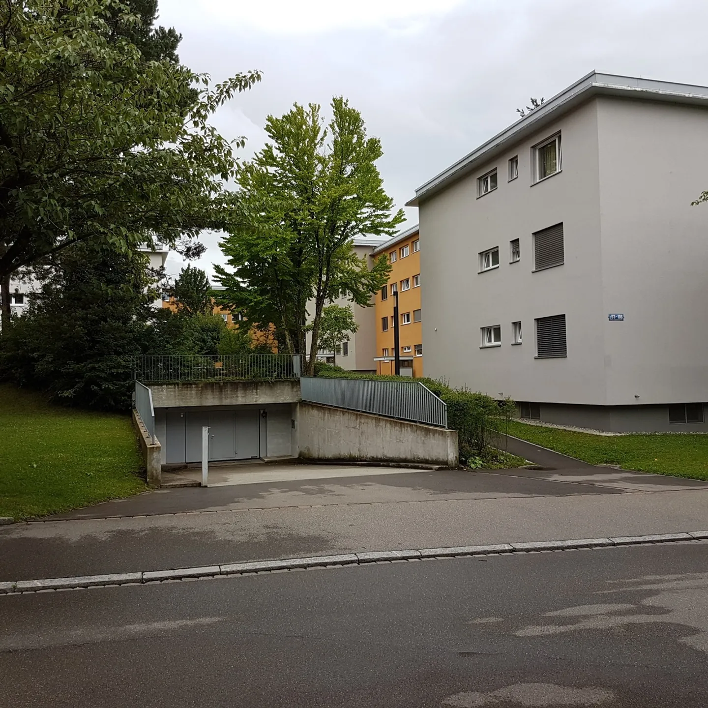 Place de parking à louer - Photo 2 sur 2