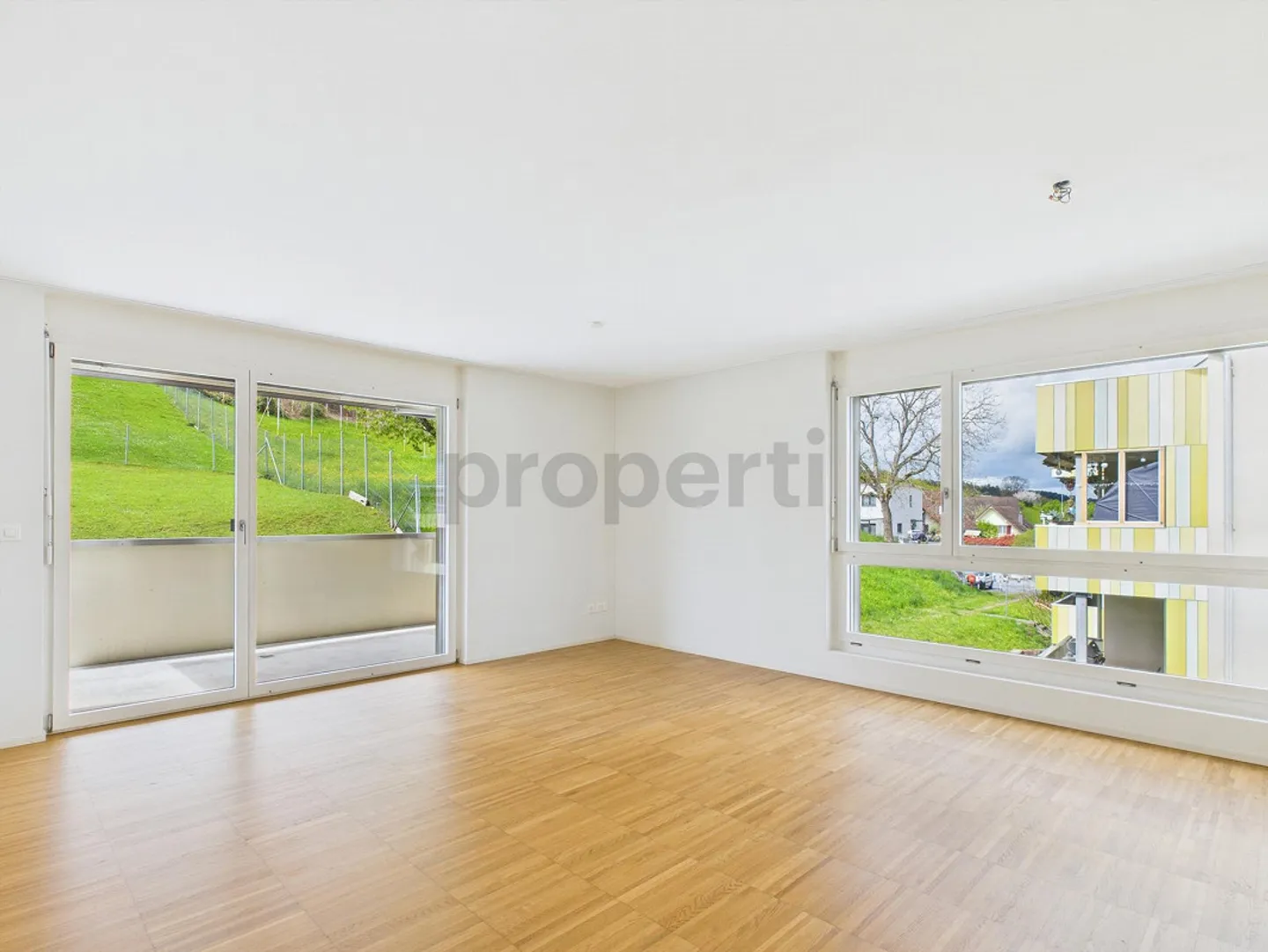 Appartement moderne de 3,5 pièces avec balcon, Zeihen - Photo 1 sur 10