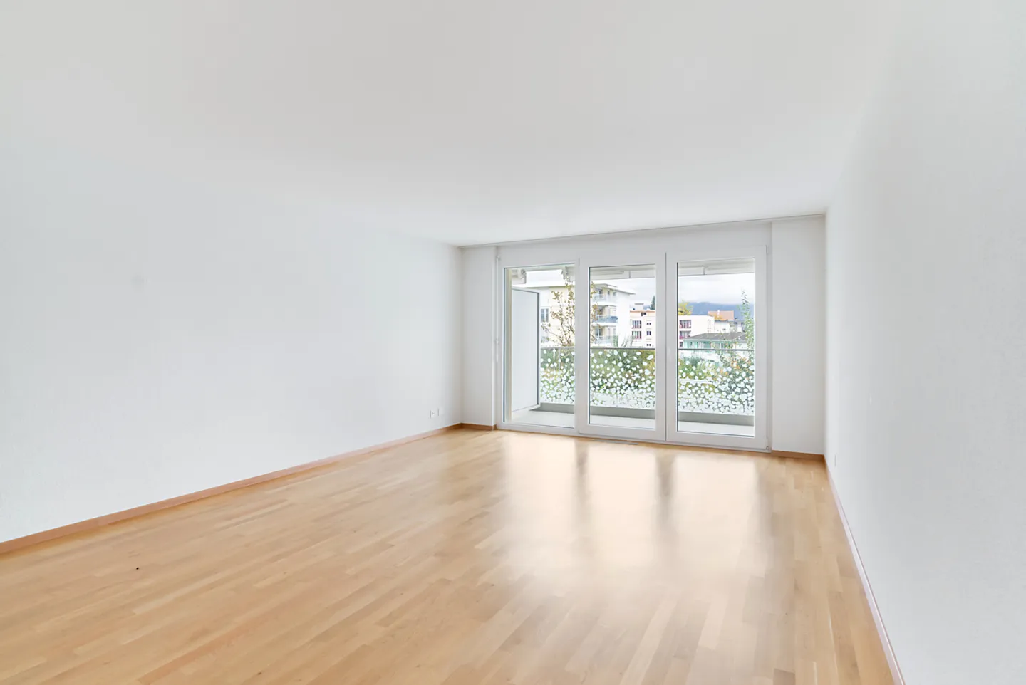 Appartement moderne avec balcon - Photo 4 sur 13