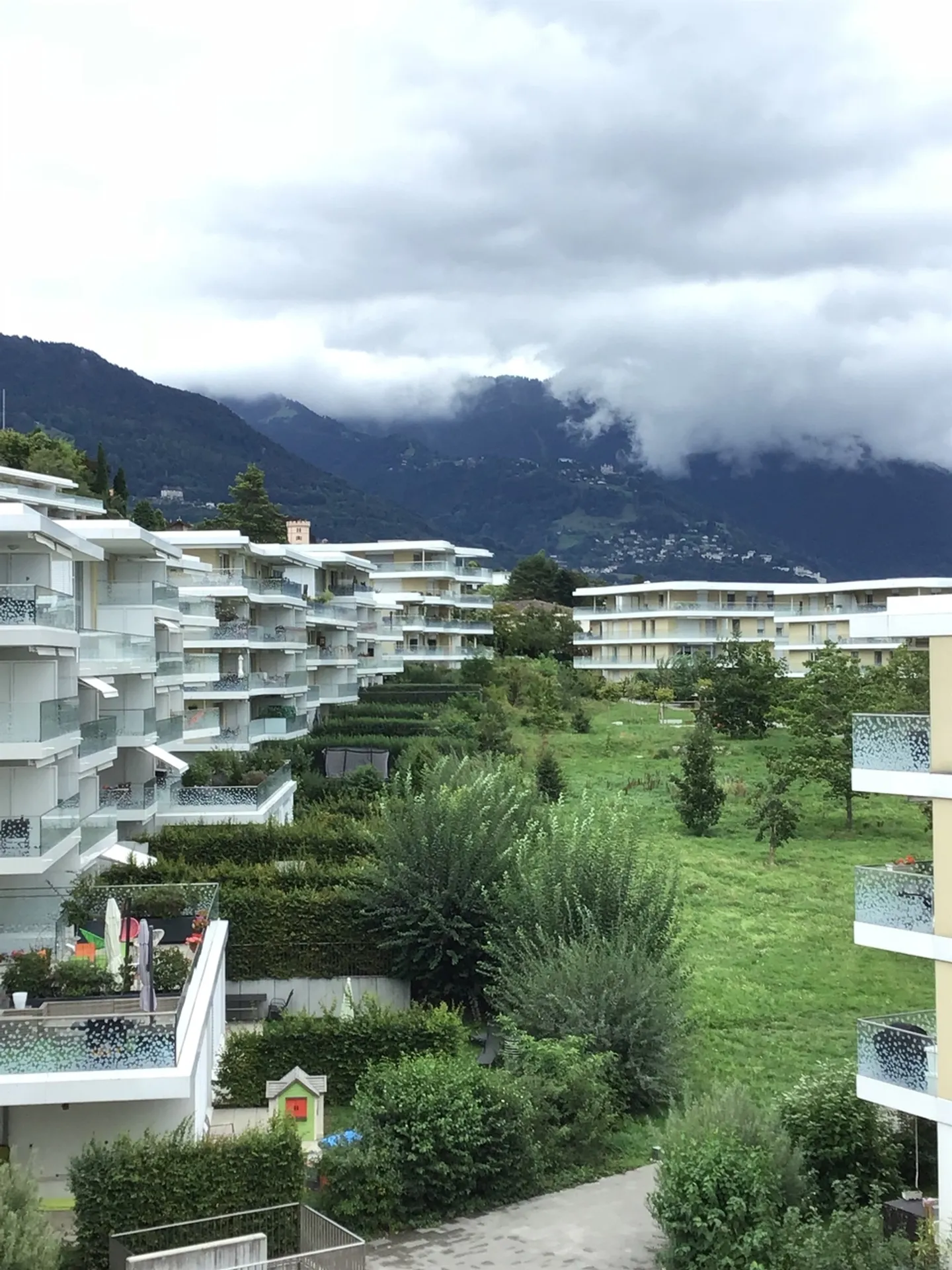 Appartement moderne avec balcon - Photo 11 sur 13