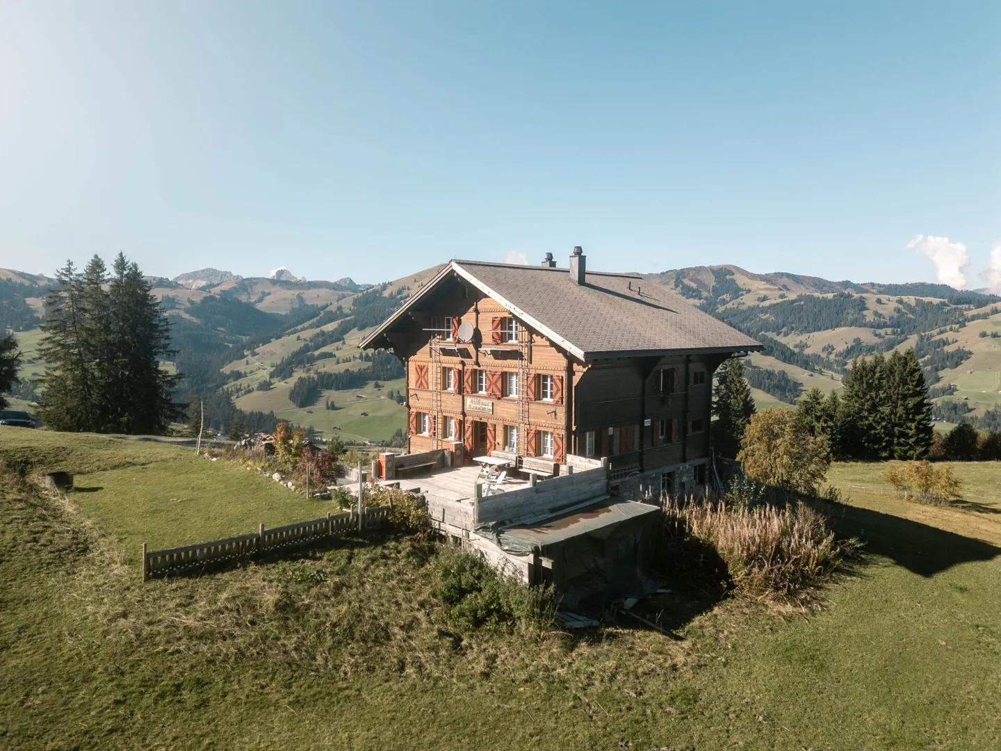 Ski House Kübelialp - Above Saanenmöser - Photo 1 of 17