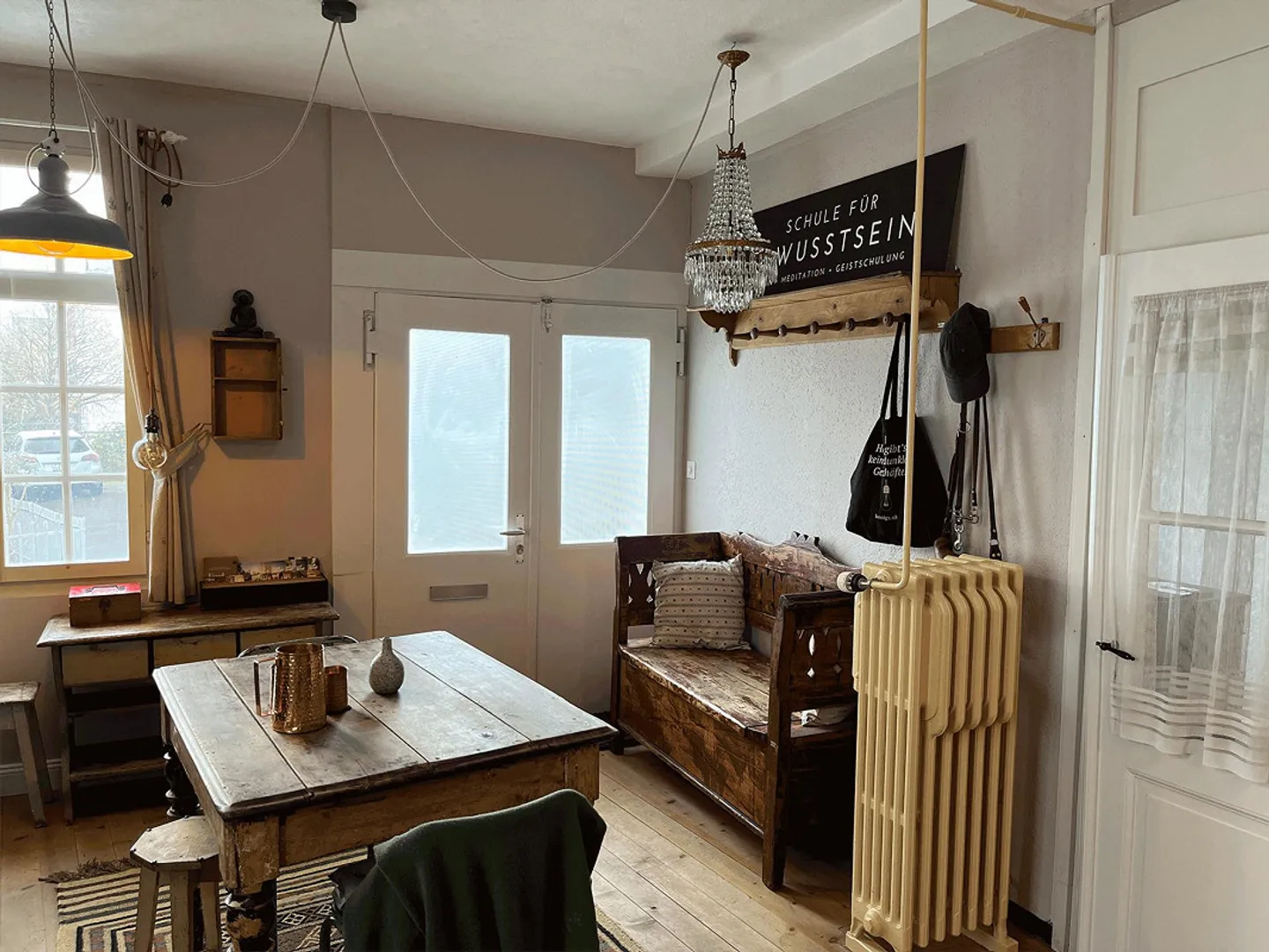 Espace commercial magnifiquement rénové avec style dans un bâtiment historique dans une rue calme - Photo 4 sur 10