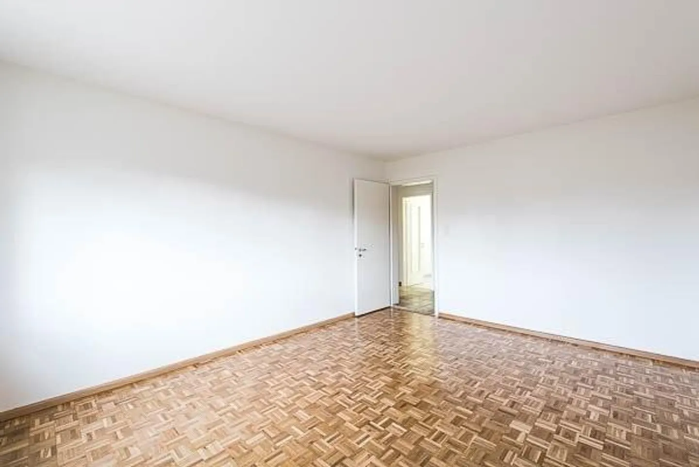 Charmantes Mehrfamilienhaus - Foto 3 von 7