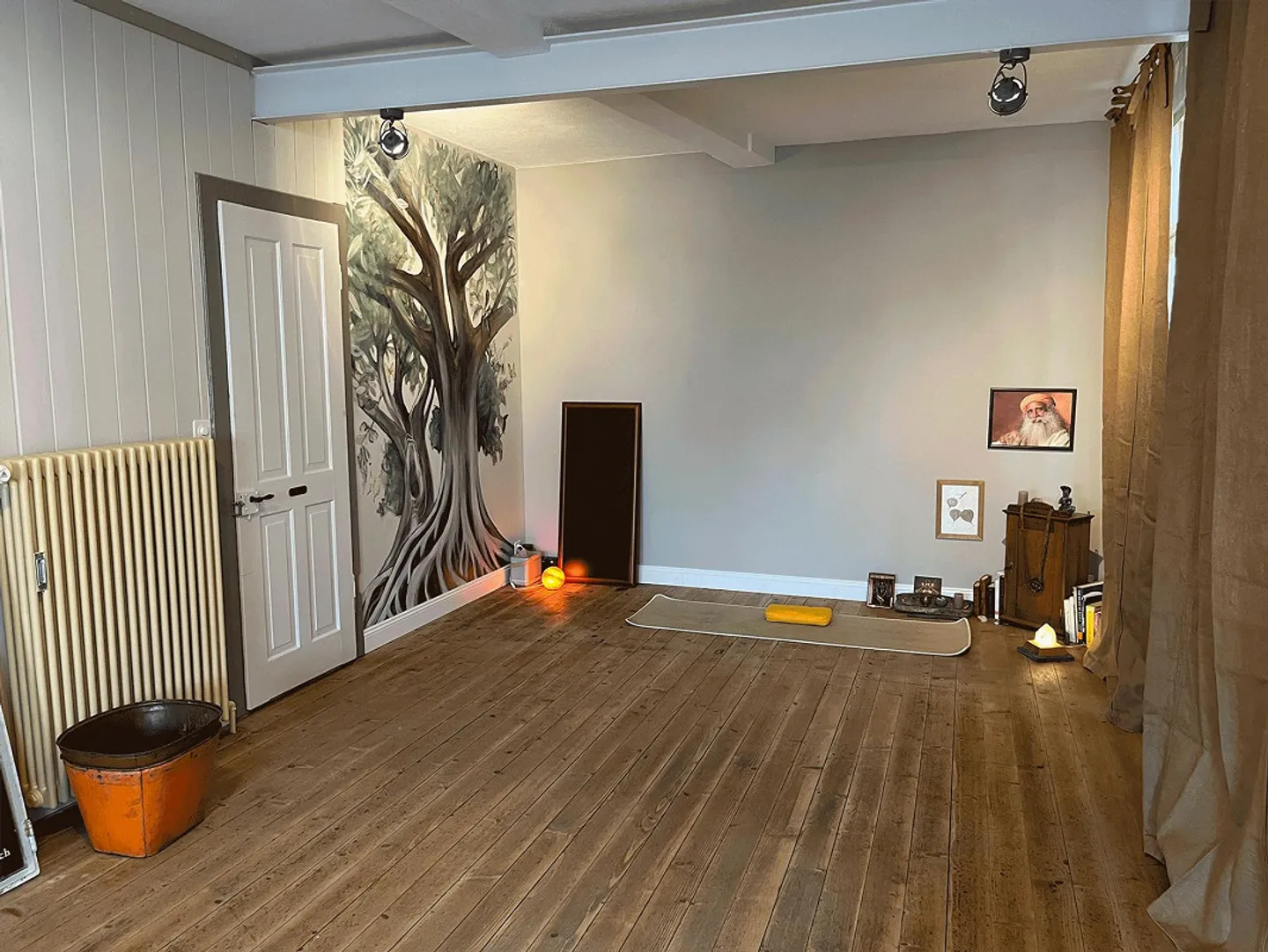 Espace commercial magnifiquement rénové avec style dans un bâtiment historique dans une rue calme - Photo 10 sur 10