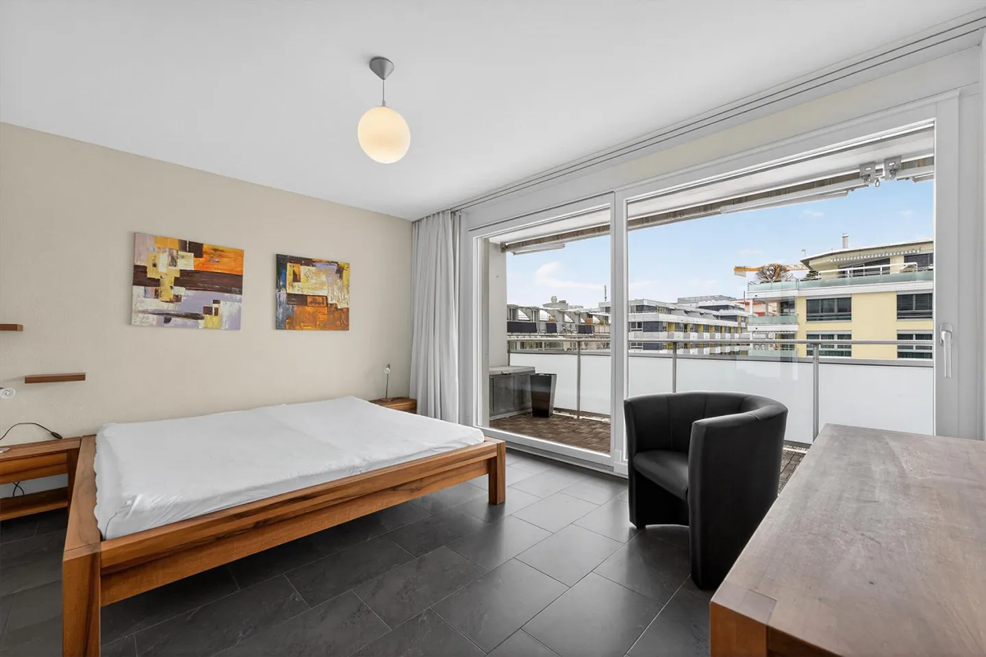 Moderne 2.5-Zimmer-Wohnung mit Balkon und Garage in Luzern - Foto 3 von 8