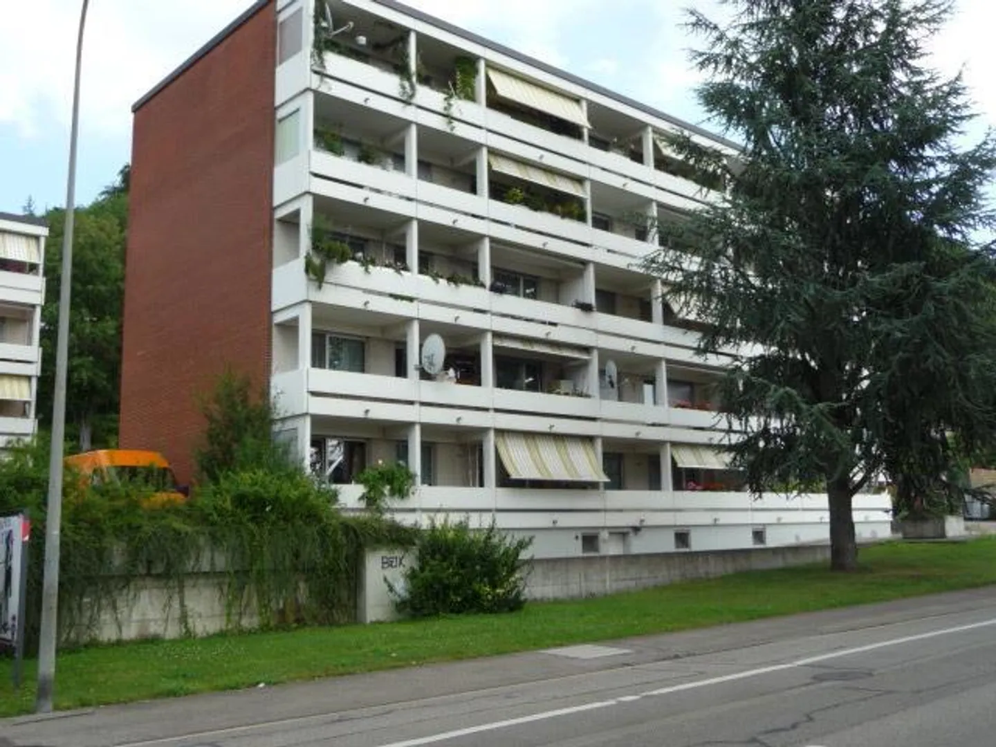 Places de stationnement à louer à Liestal - Photo 1 sur 1