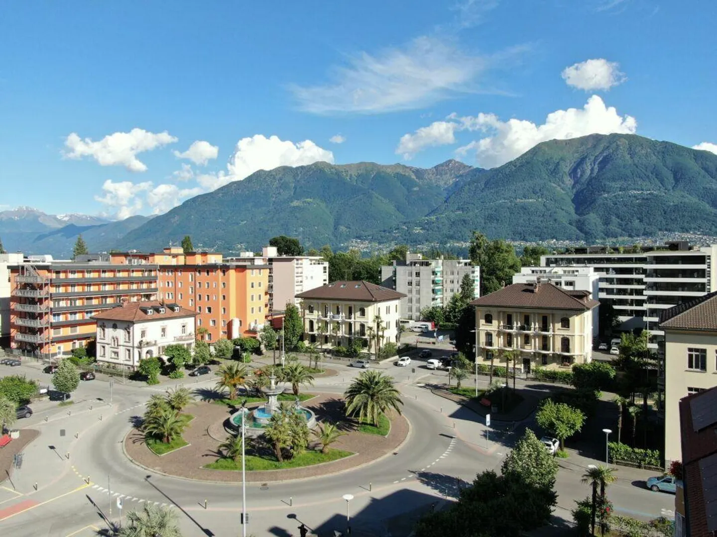 Vivi il lusso a Locarno - Prestigioso attico 4.5 locali in centro (auch Zweitwohnsitz) - Foto 1 di 9