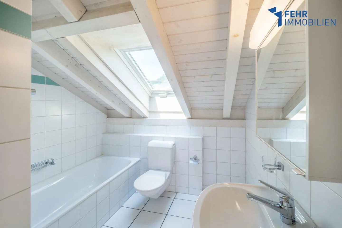 Fehr Immobilier - Appartement en attique confortable de 4½ pièces - Photo 8 sur 13