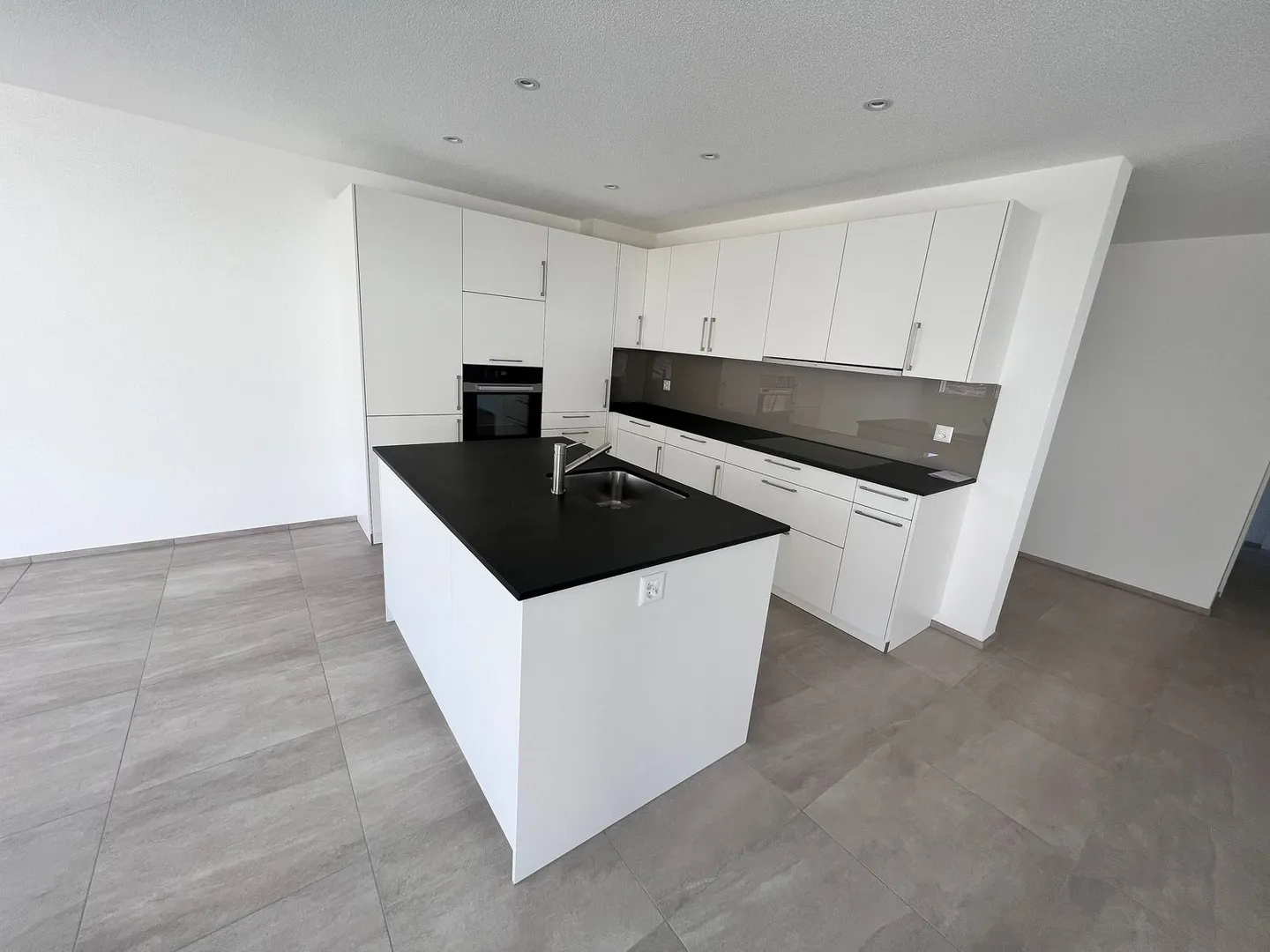 Appartamento moderno di 3.5 locali a St. Antoni! - Foto 1 di 10