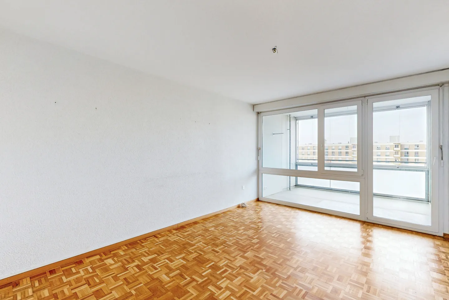 Charming Apartment in Family Area - Photo 1 of 10