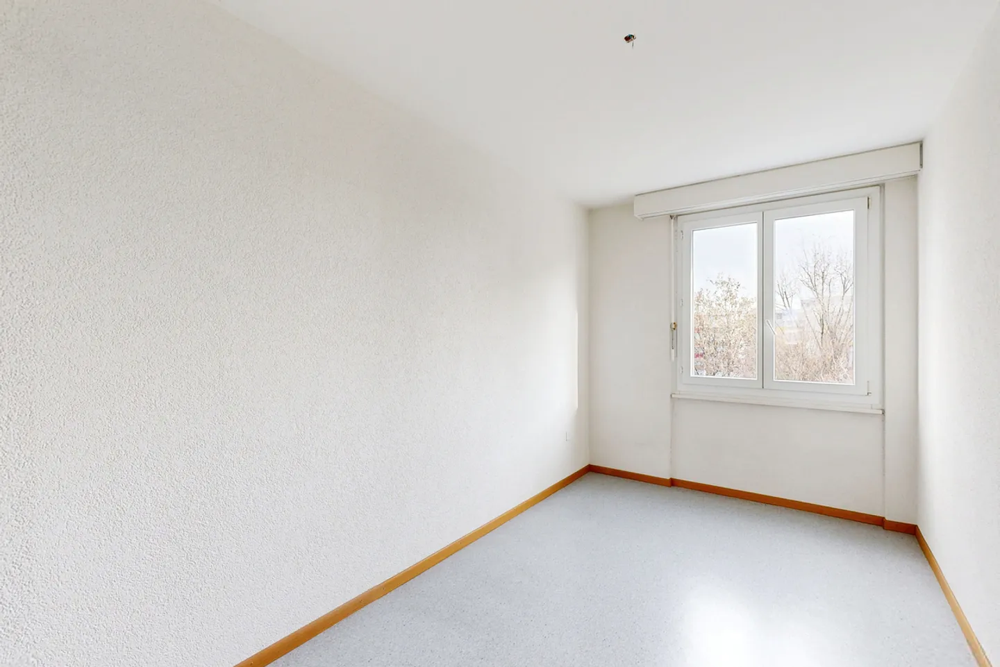 Charming Apartment in Family Area - Photo 6 of 10