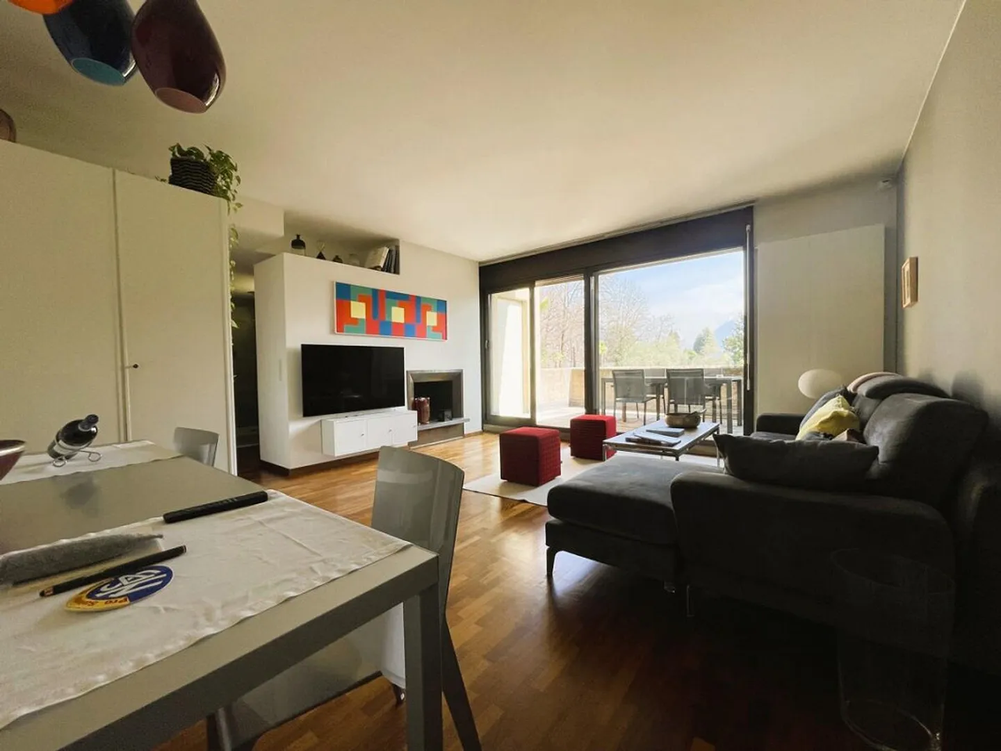 GENTILINO / COLLINA D’ORO - 2.5 LOC. TERRASSE IN ELEGANTEM WOHNHAUS - Foto 2 von 6