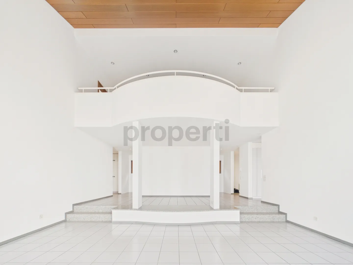 Elegante Villa mit Seeblick - Foto 3 von 11