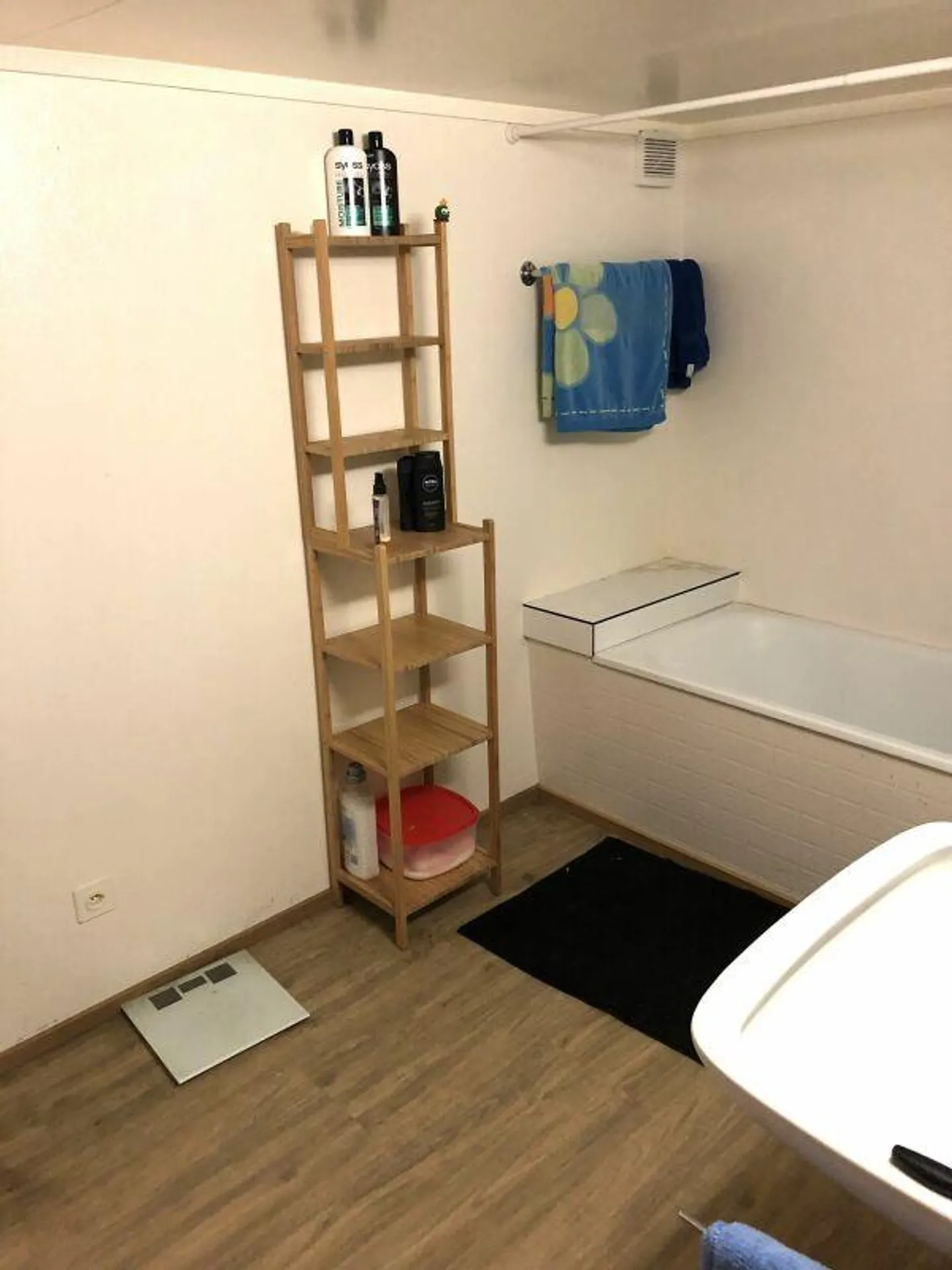 Appartement 2.0 pièces confortable, emplacement central - Photo 7 sur 10