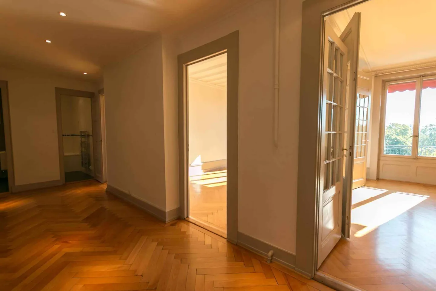 Appartamento Incantevole con Balcone - Foto 5 di 11
