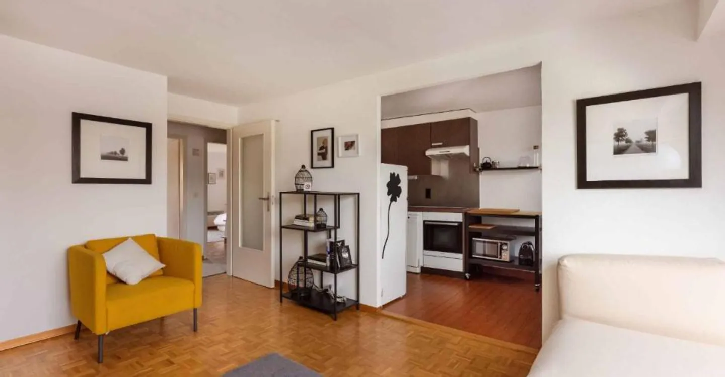 Charmant Appartement 4 Pièces - Photo 3 sur 11
