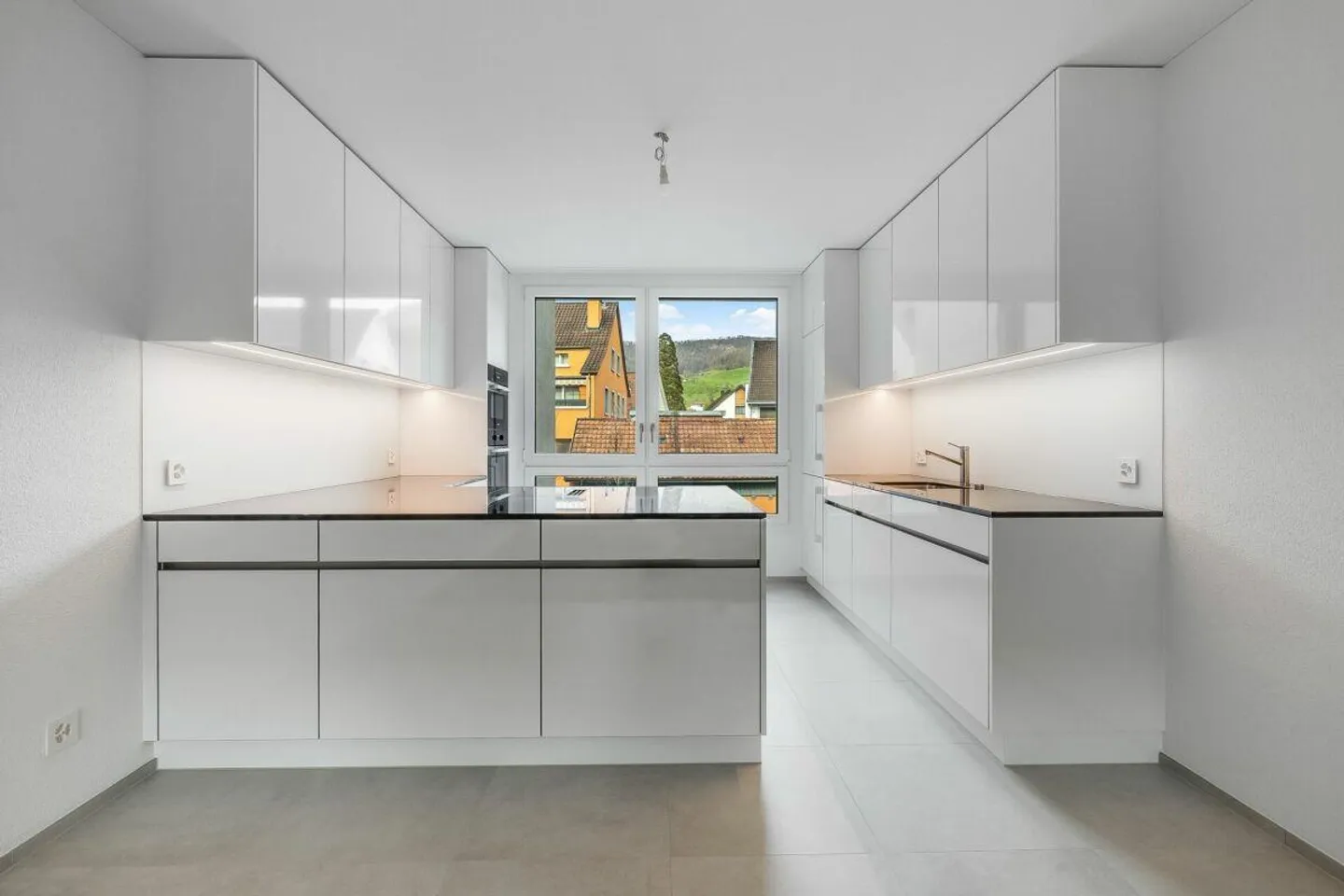 Nouvel appartement 3,5 pièces avec loggia - Photo 2 sur 9