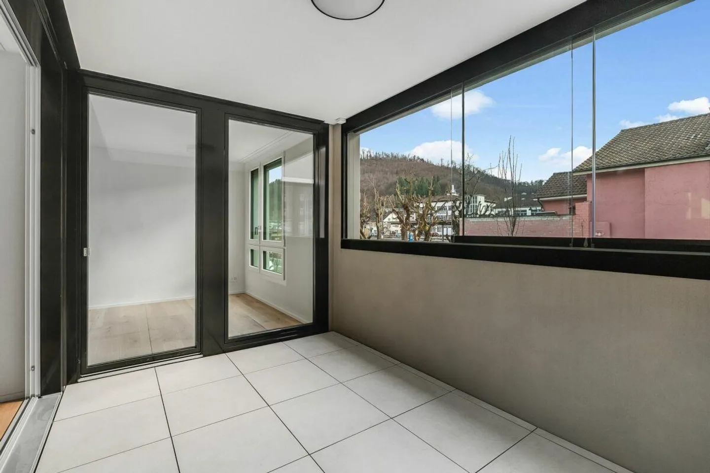 Nouvel appartement 3,5 pièces avec loggia - Photo 4 sur 9