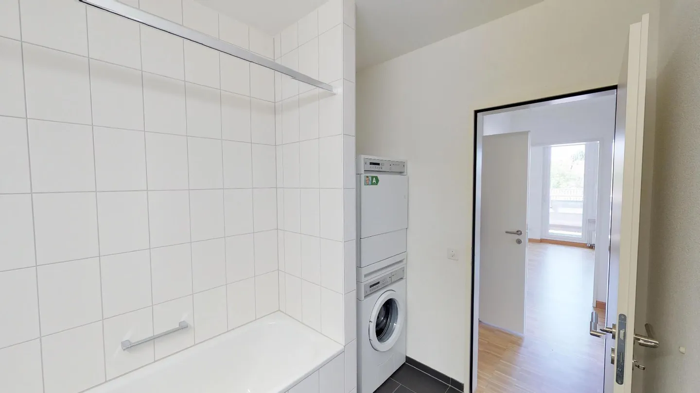 Vivere con piscina nel giardino in un quartiere tranquillo! - Foto 5 di 5