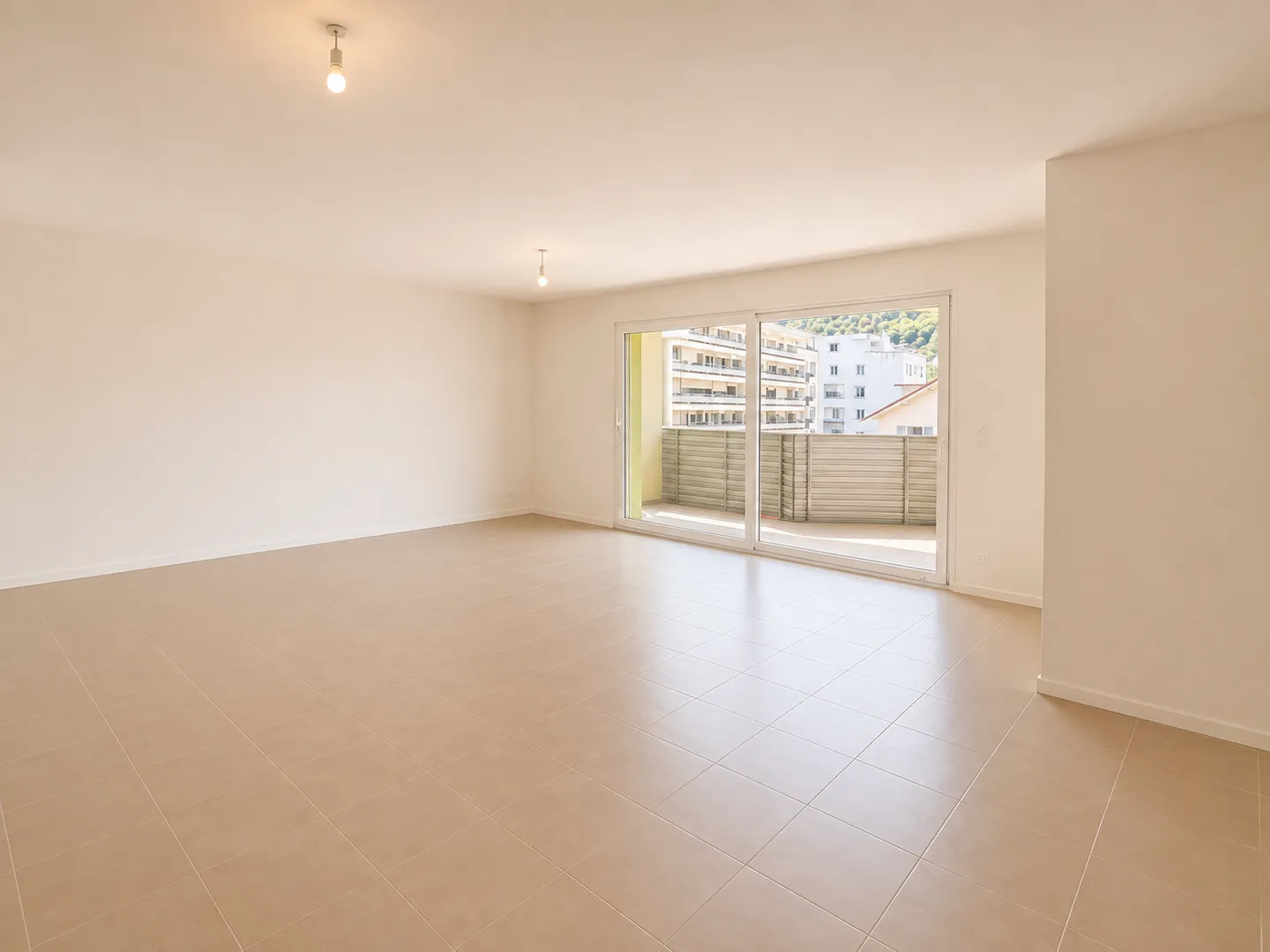 Apartment with 4.5 rooms - Photo 2 of 10