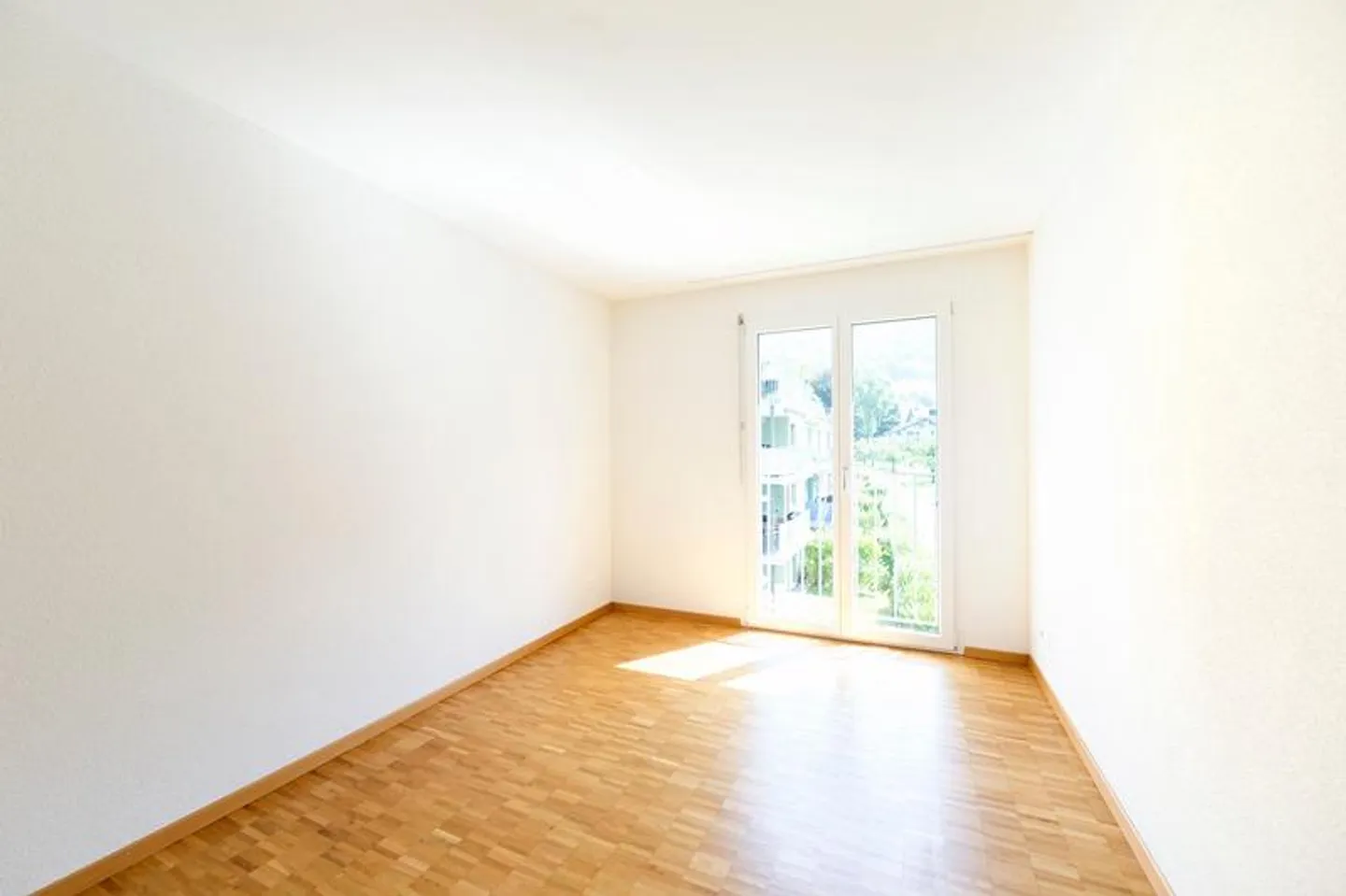 Charming 3.5 Room Apartment Seeks New Tenants - Photo 6 of 6