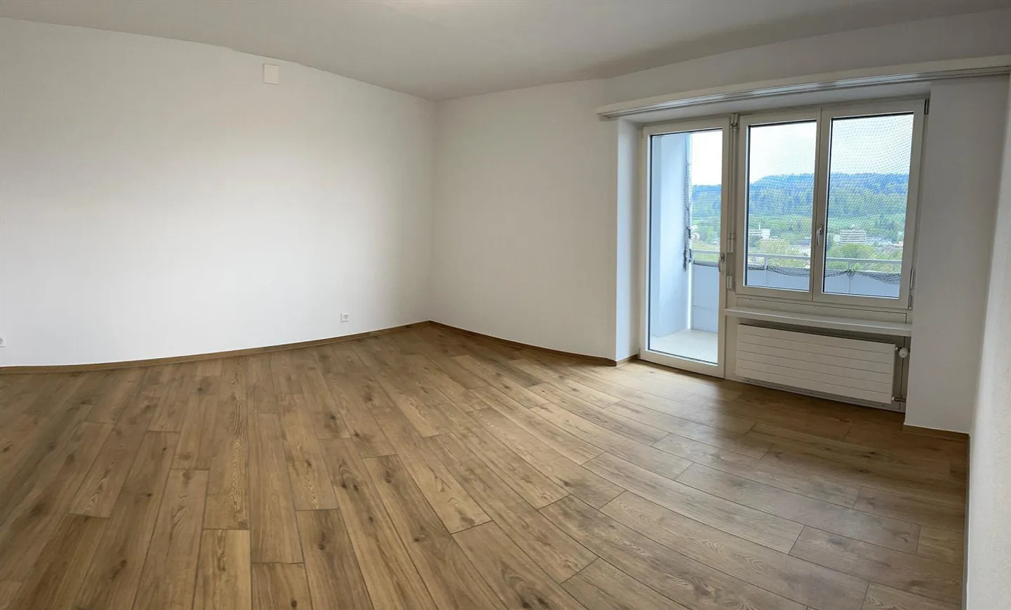 3.5 Room Apartment in Zurich - Photo 3 of 7