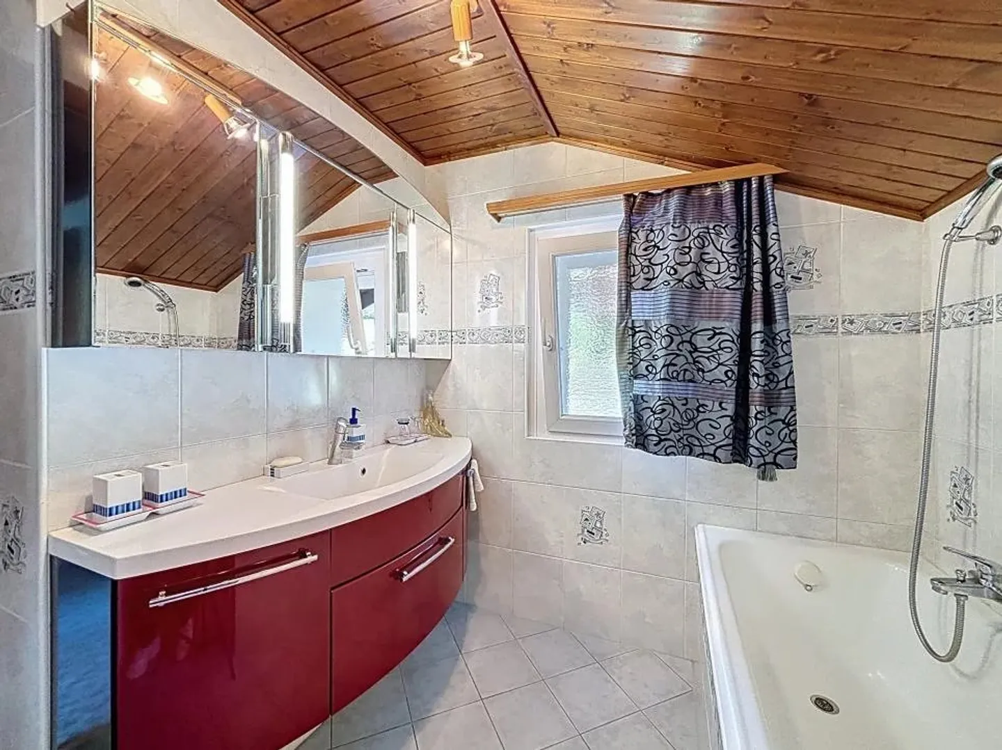 Villa with a lot of charm - Photo 9 of 10