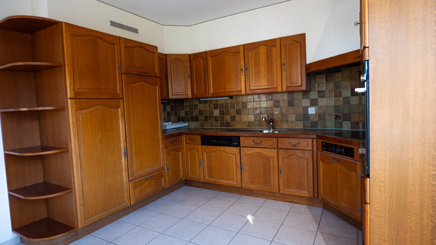 Renovated Apartment in Bassecourt - Photo 4 of 11