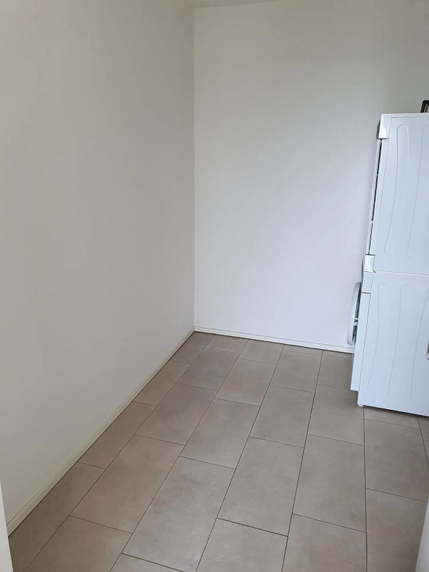 3.5-Zimmerwohnung an ruhiger Lage mit Blick auf den Pfannenstiel - Foto 9 von 9