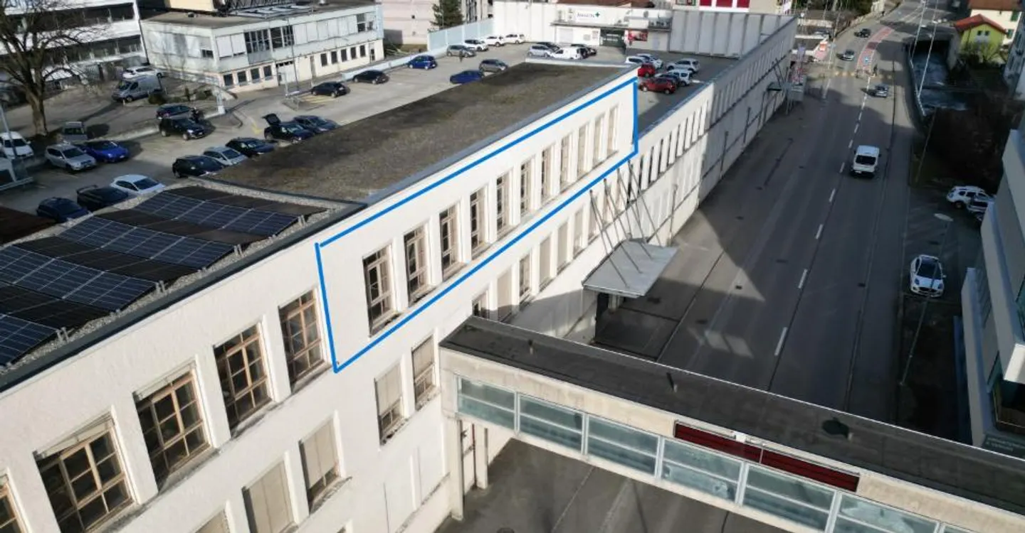 Büros zur Miete im Herzen von Moutier - Foto 2 von 6