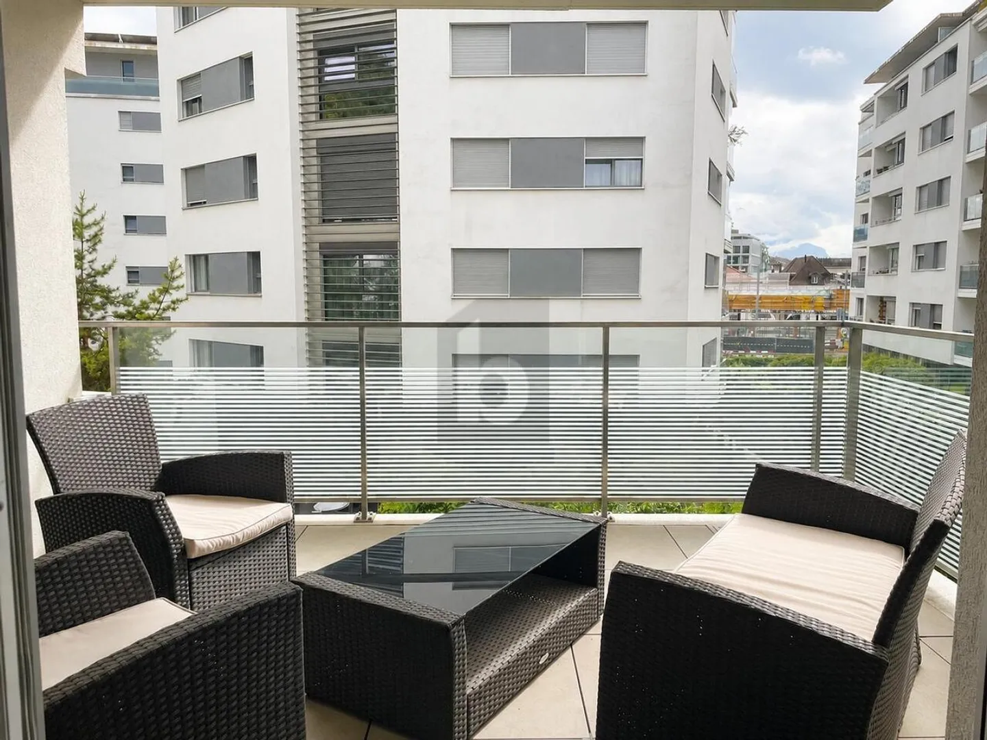 Appartement Moderne Meublé Proche Gare - Photo 2 sur 6