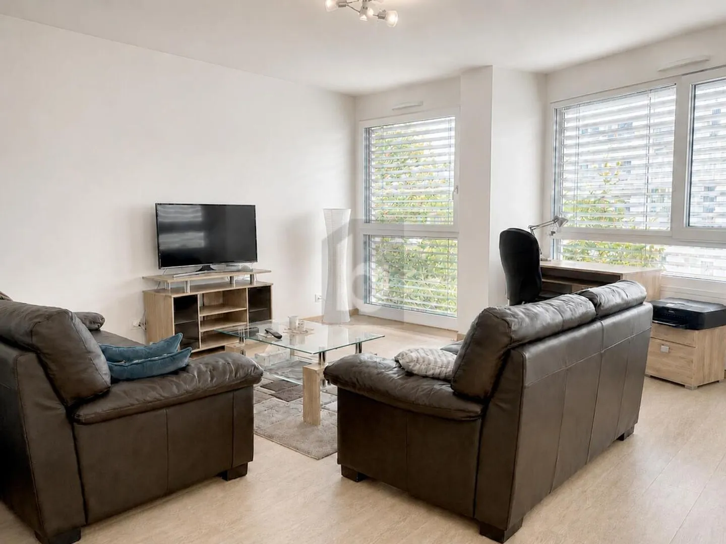 Appartement Moderne Meublé Proche Gare - Photo 3 sur 6
