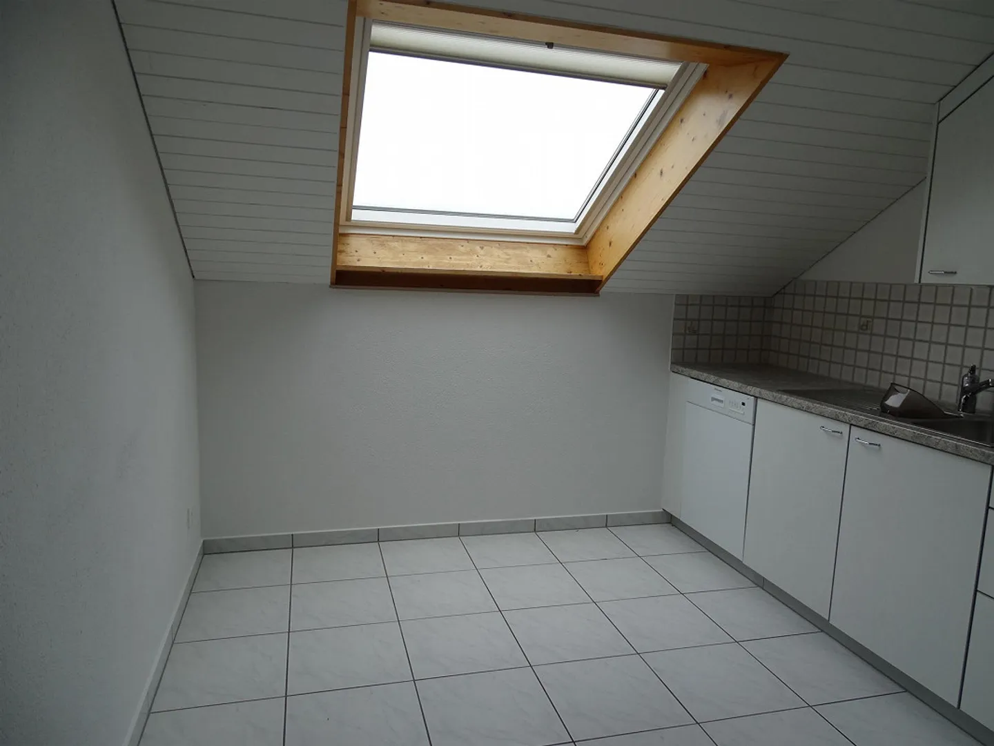 Zona residenziale tranquilla! - Foto 5 di 10