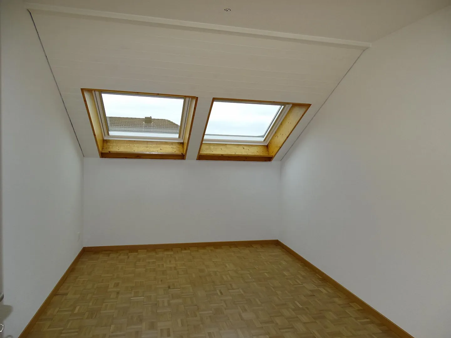 Zona residenziale tranquilla! - Foto 8 di 10