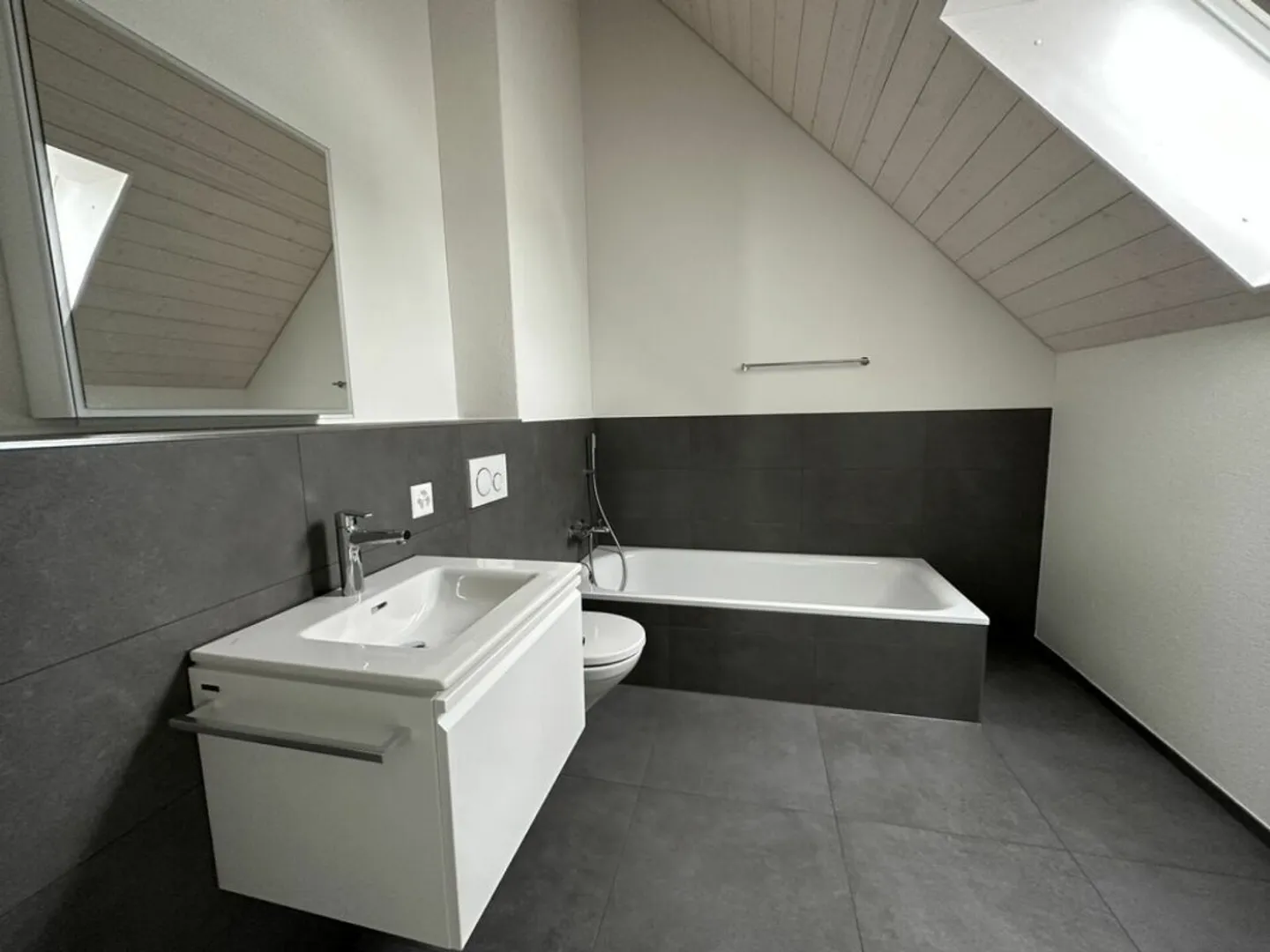 Brillante Maisonette dans le cœur de Madiswil - Photo 17 sur 20
