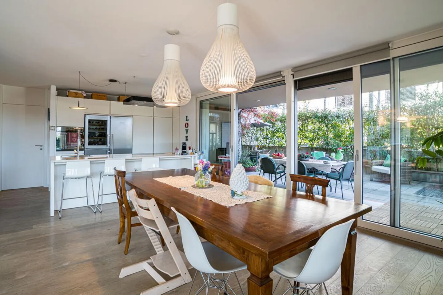 VACALLO – GERÄUMIGE ERDGESCHOSSWOHNUNG MIT GARTEN, ENTSTANDEN AUS DER VEREINIGUNG ZWEIER WOHNUNGEN - Foto 2 von 14