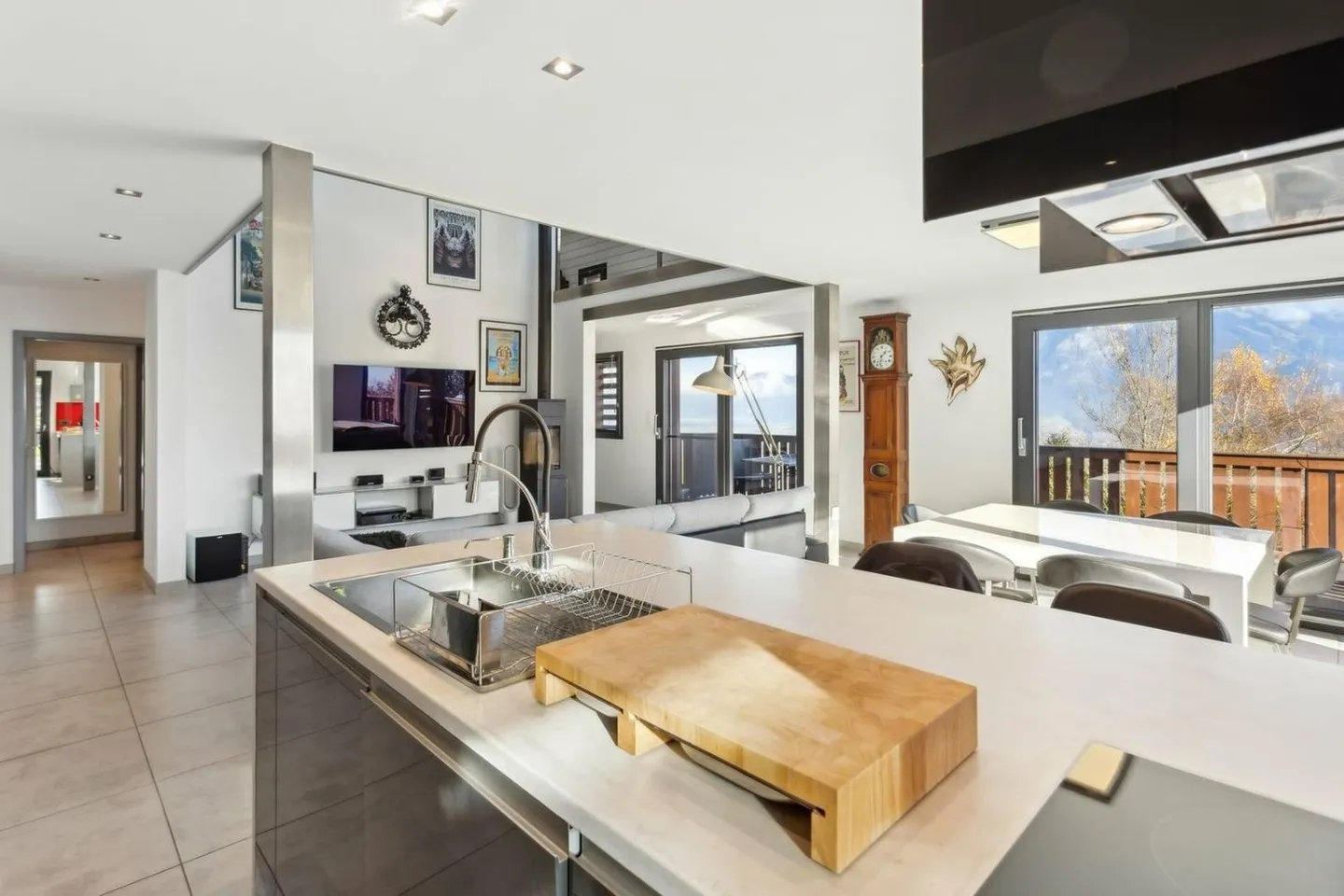 Chalet moderne avec vue imprenable - Photo 5 sur 13