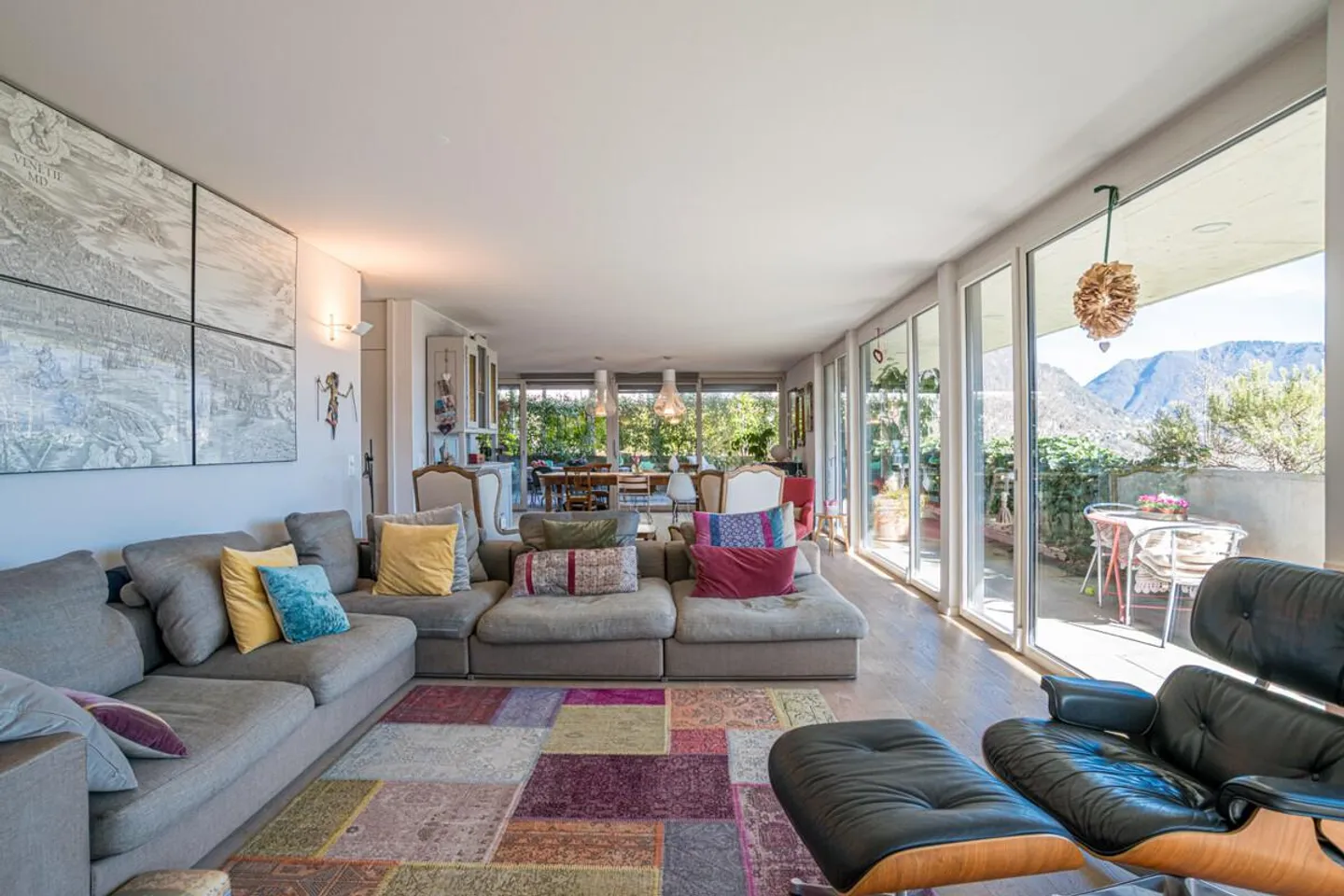 VACALLO – GERÄUMIGE ERDGESCHOSSWOHNUNG MIT GARTEN, ENTSTANDEN AUS DER VEREINIGUNG ZWEIER WOHNUNGEN - Foto 7 von 14