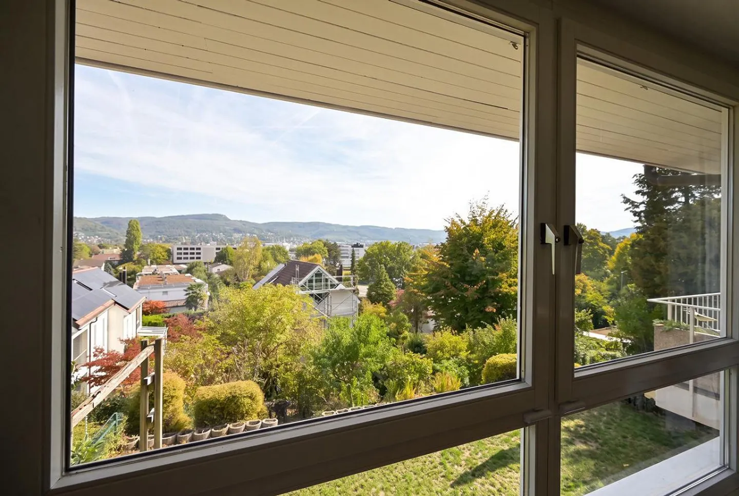 Family Home with Stunning Views - Photo 7 of 12