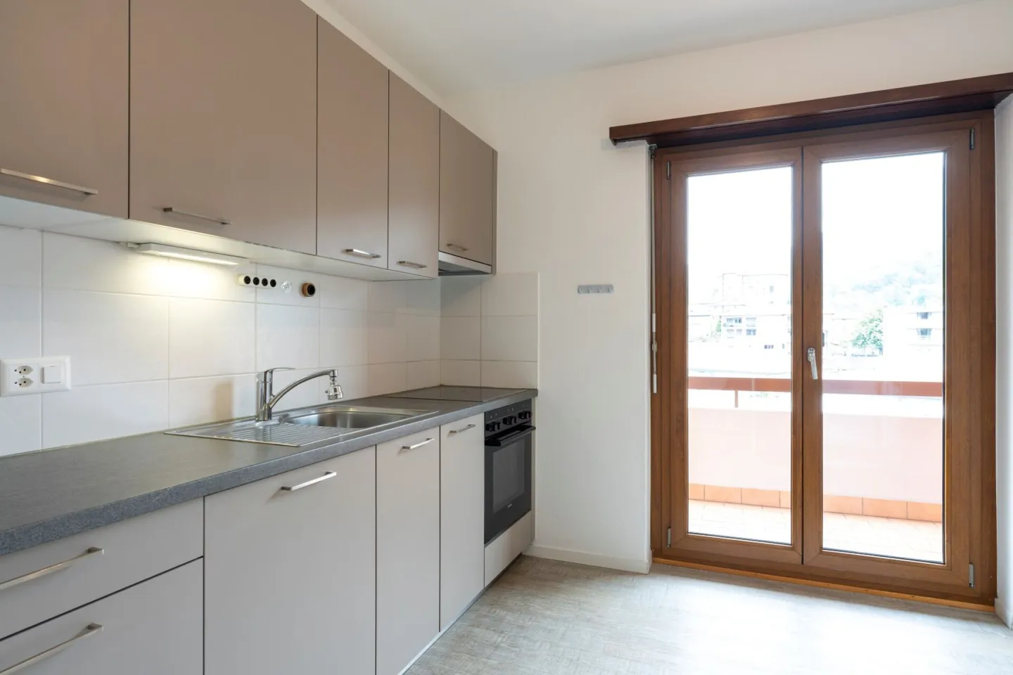 Appartamento luminoso 3.5 locali - Foto 2 di 9