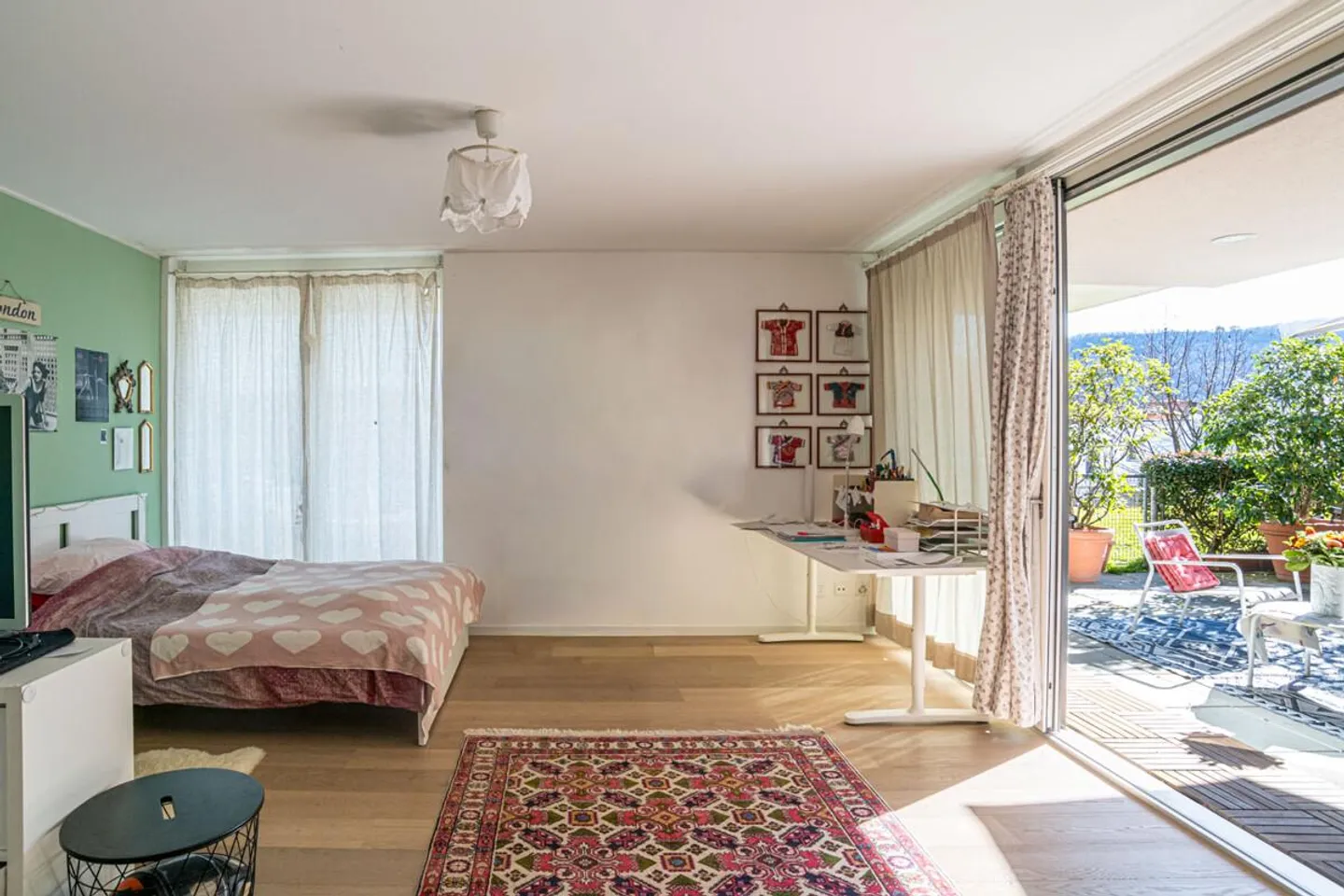 VACALLO – GERÄUMIGE ERDGESCHOSSWOHNUNG MIT GARTEN, ENTSTANDEN AUS DER VEREINIGUNG ZWEIER WOHNUNGEN - Foto 10 von 14