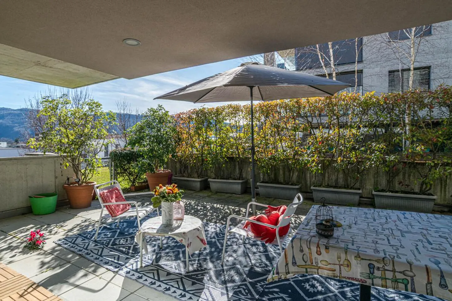 VACALLO – GERÄUMIGE ERDGESCHOSSWOHNUNG MIT GARTEN, ENTSTANDEN AUS DER VEREINIGUNG ZWEIER WOHNUNGEN - Foto 11 von 14