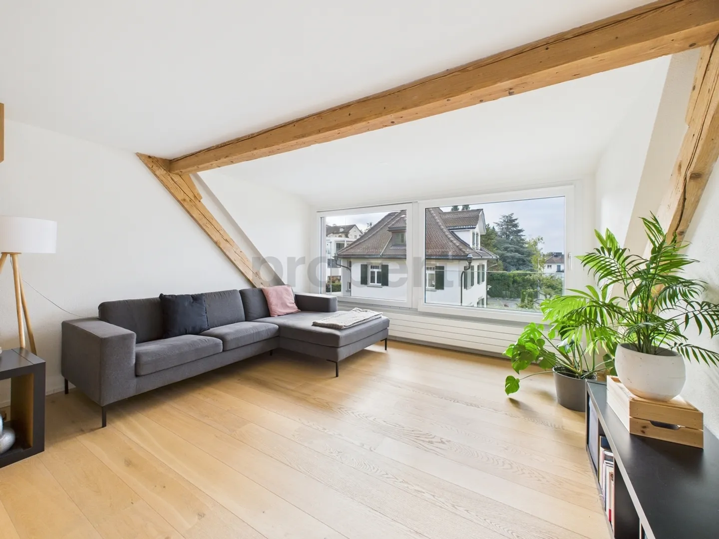 Appartement meublé de 3,5 pièces avec vue sur le lac à Erlenbach ZH - Photo 2 sur 13