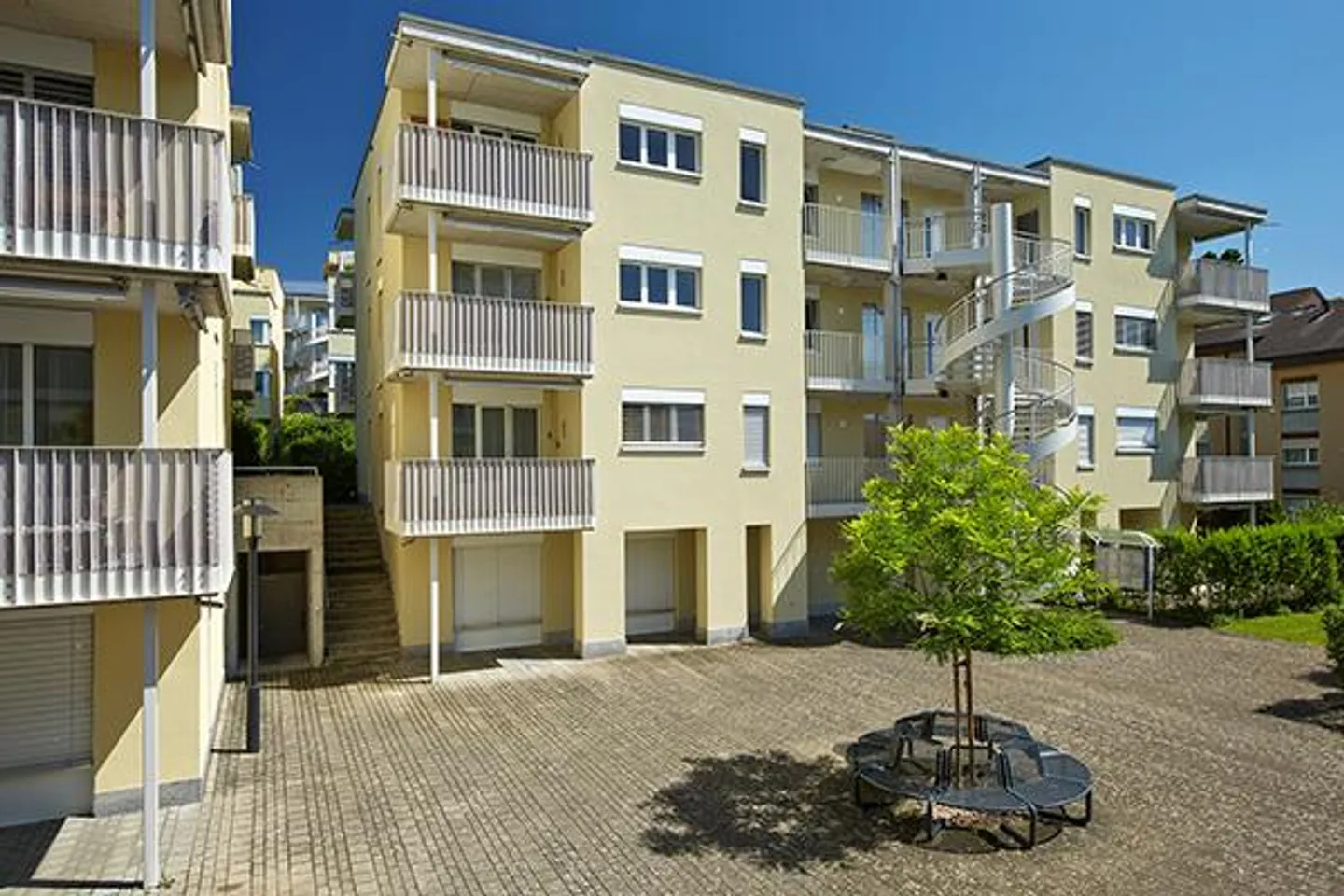 Appartamento con giardino e balcone! - Foto 1 di 11