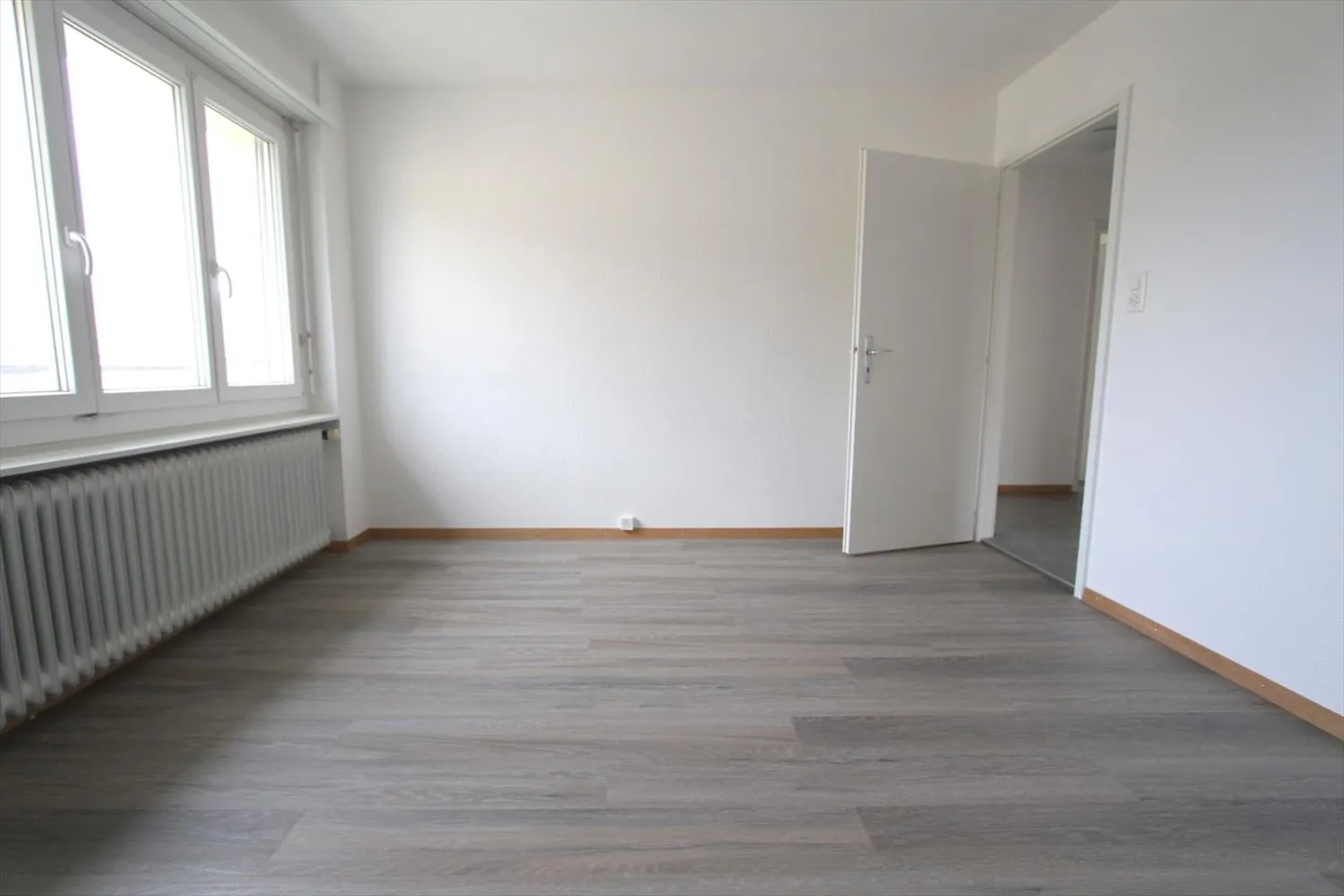 Magnifico appartamento di 4 stanze con balcone - Foto 5 di 6