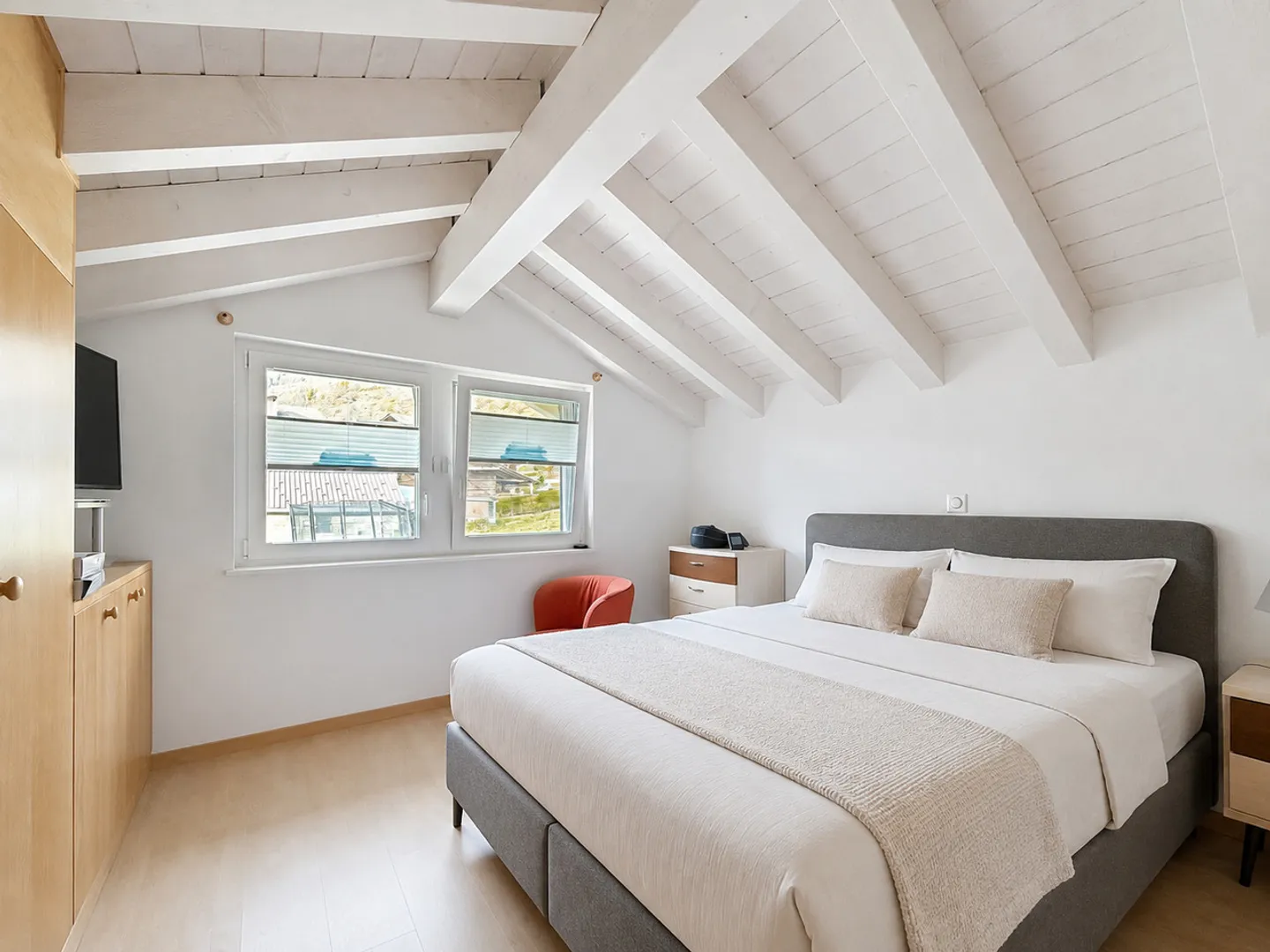 Charming Family Villa in Quiet Area - Photo 5 of 15