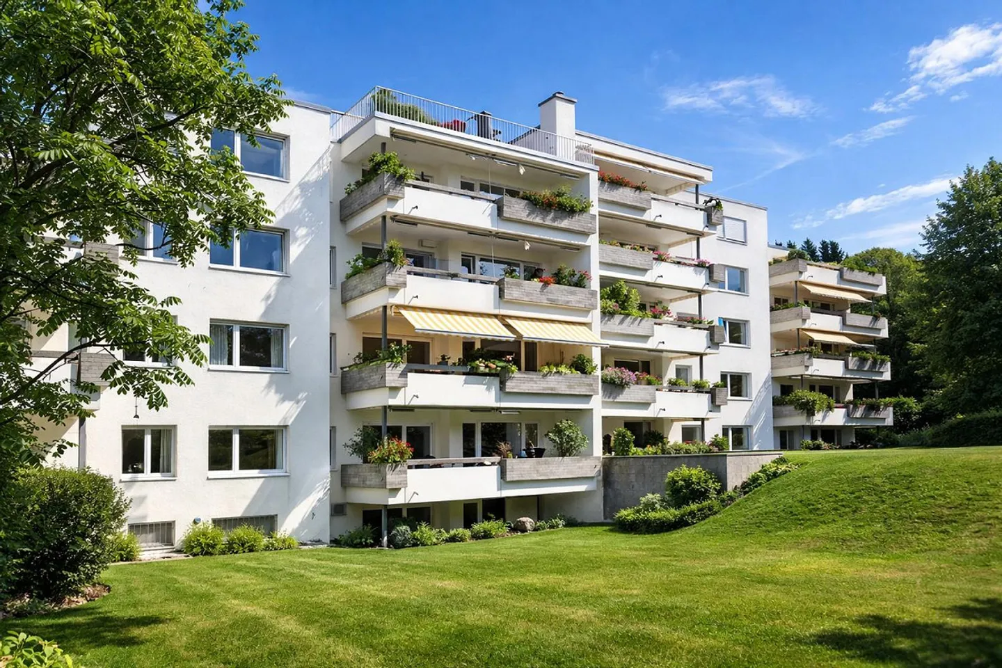 Spacious apartment in a quiet location - Photo 1 of 13